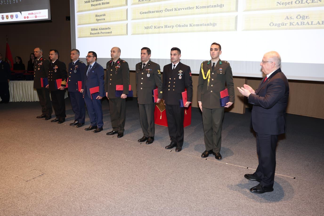 Kara Kuvvetleri Komutanı Orgeneral Metin Tokel