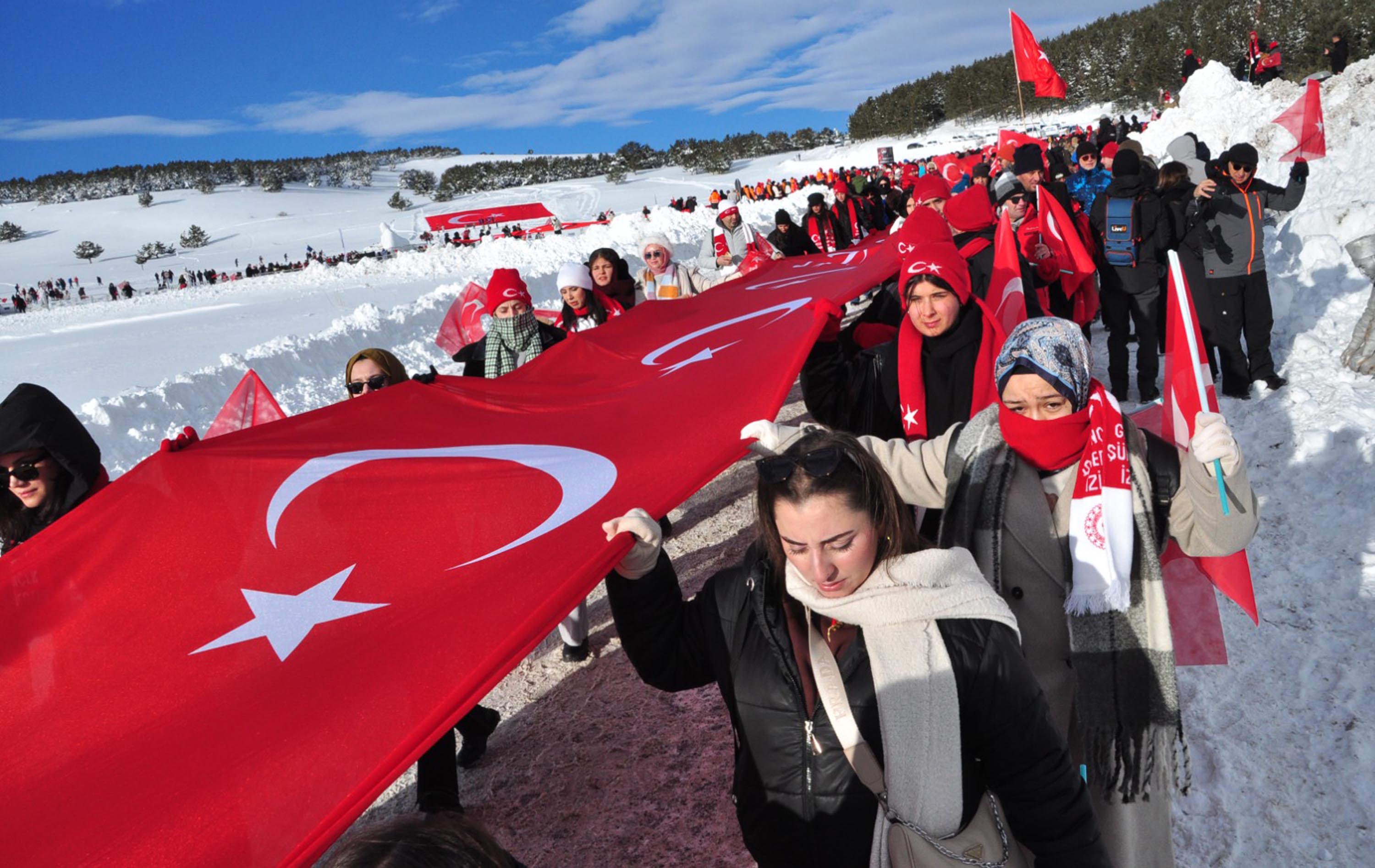 Sarıkamış Yürüyüşü Kalabalık