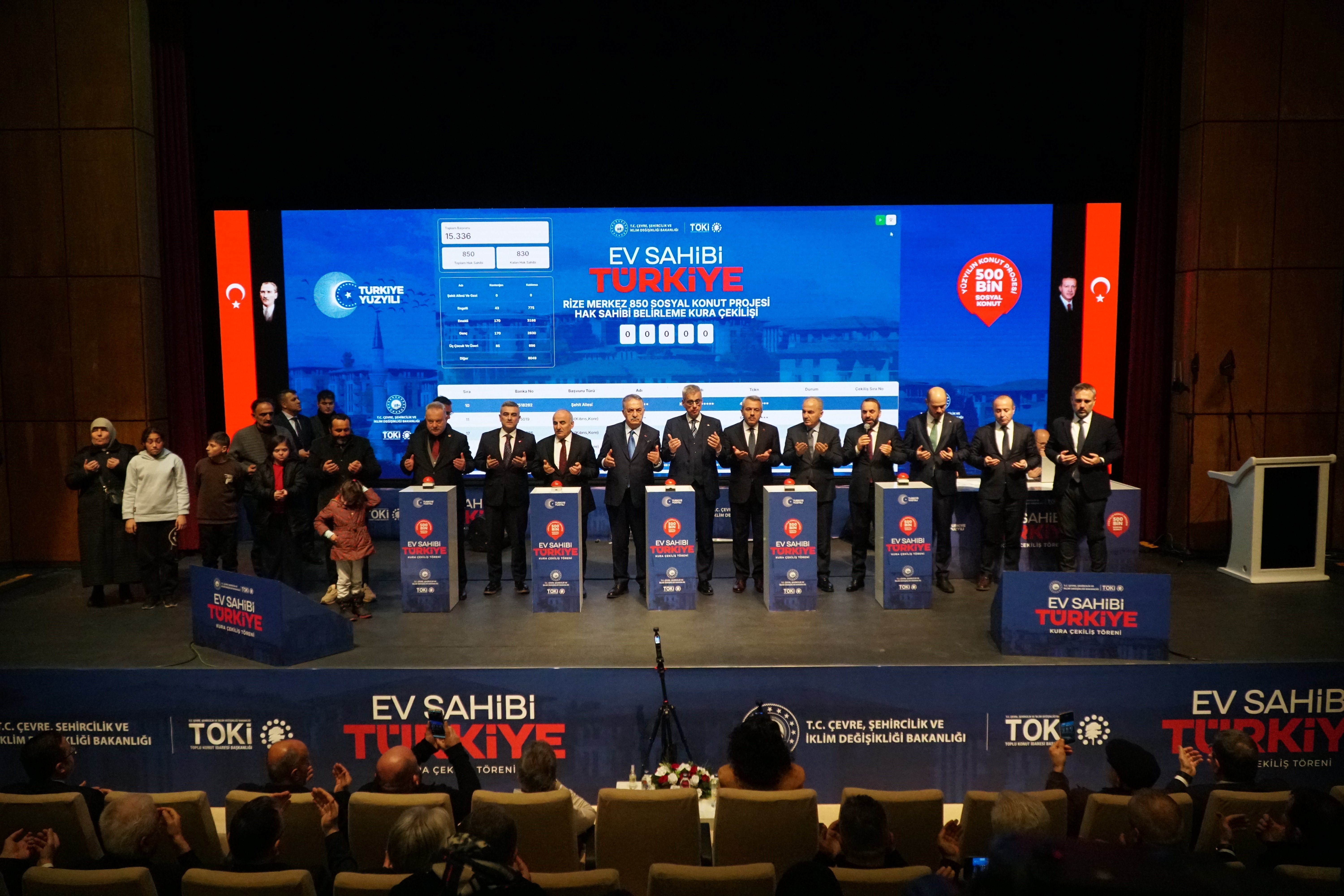 Sağlık Bakanı Kemal Memişoğlu gençlere sesleniyor