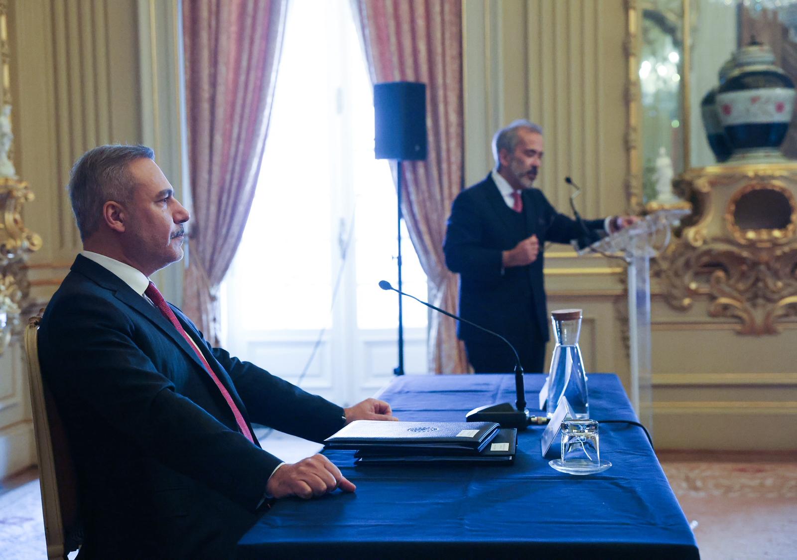 Hakan Fidan Lizbon Büyükelçiler Konferansı