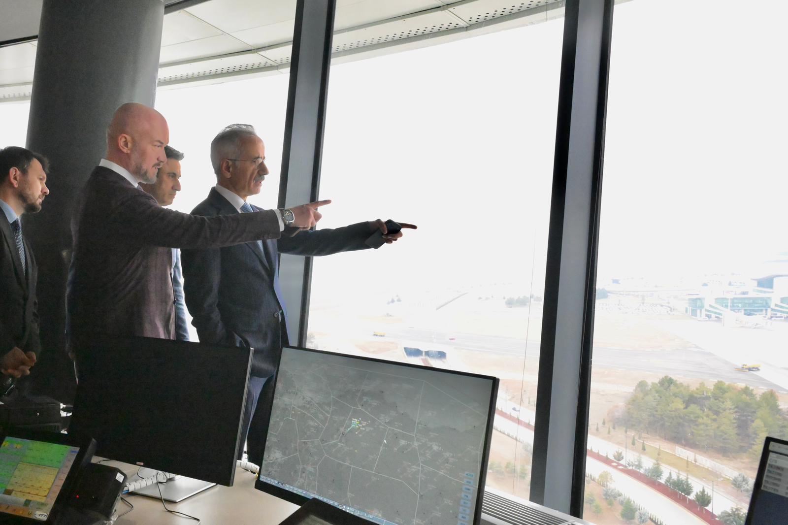 Ulaştırma ve Altyapı Bakanı Abdulkadir Uraloğlu Esenboğa Havalimanı açıklaması