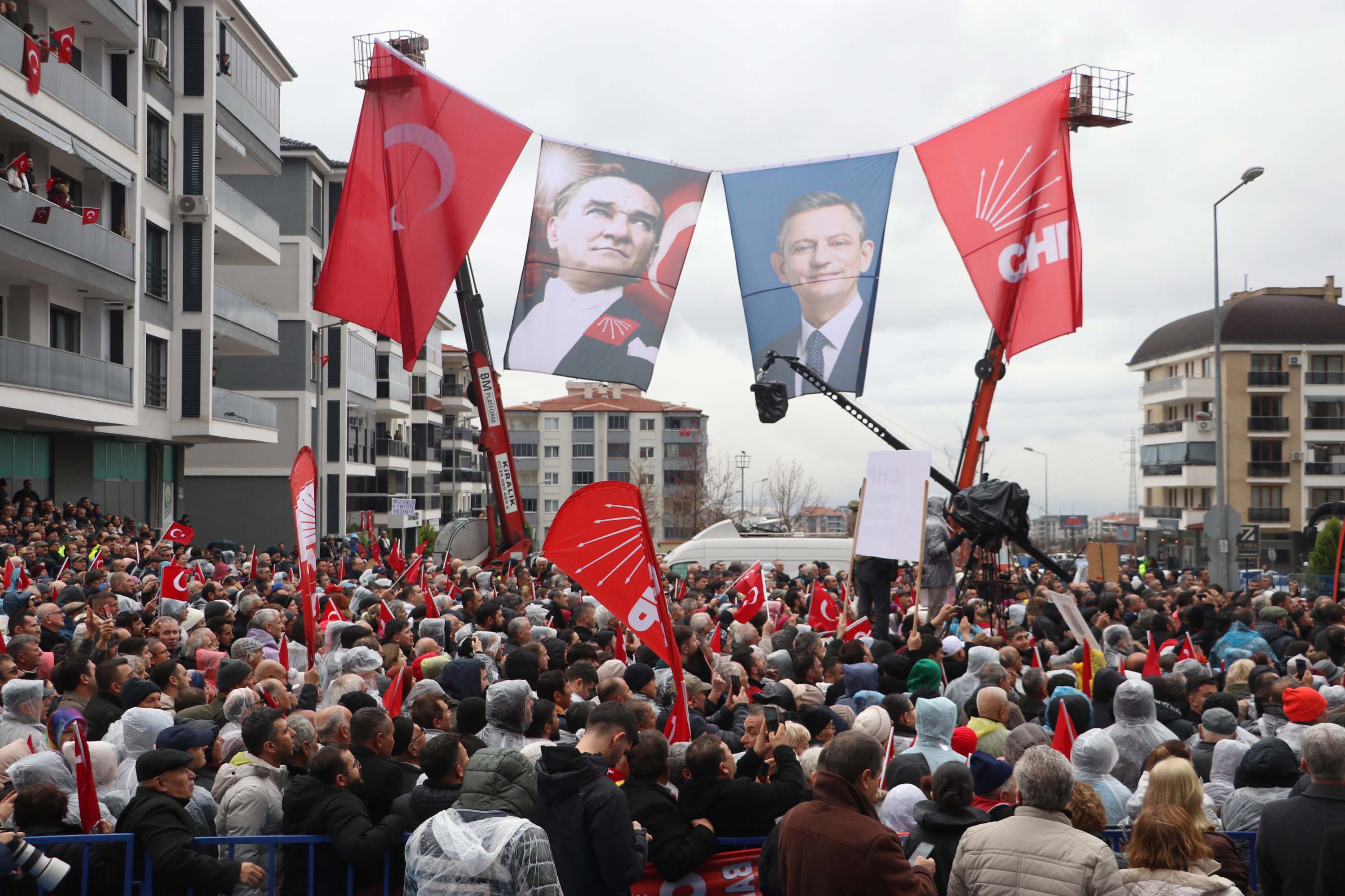 Özgür Özel Açıklama