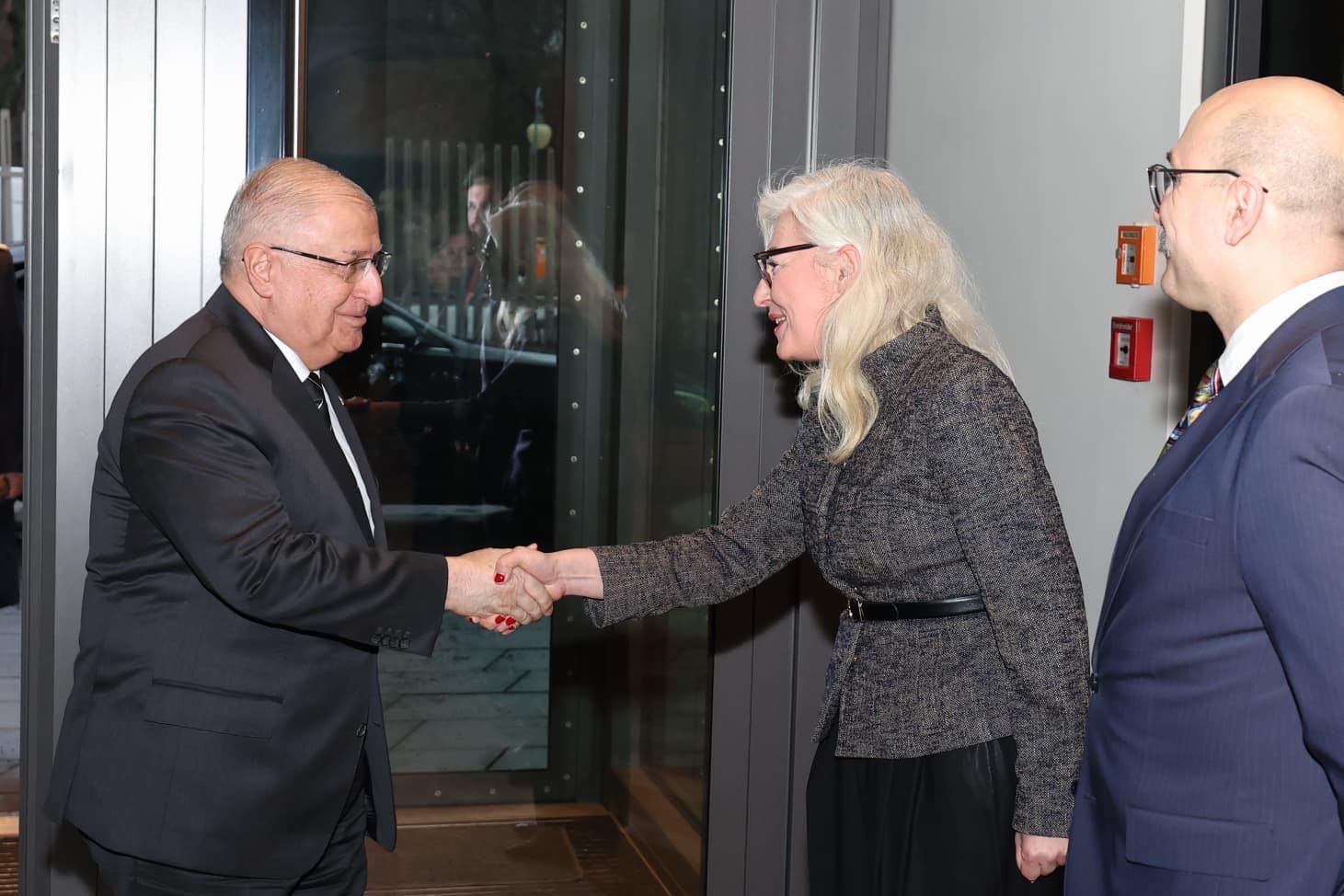 Milli Savunma Bakanı Yaşar Güler Berlin Büyükelçiliği