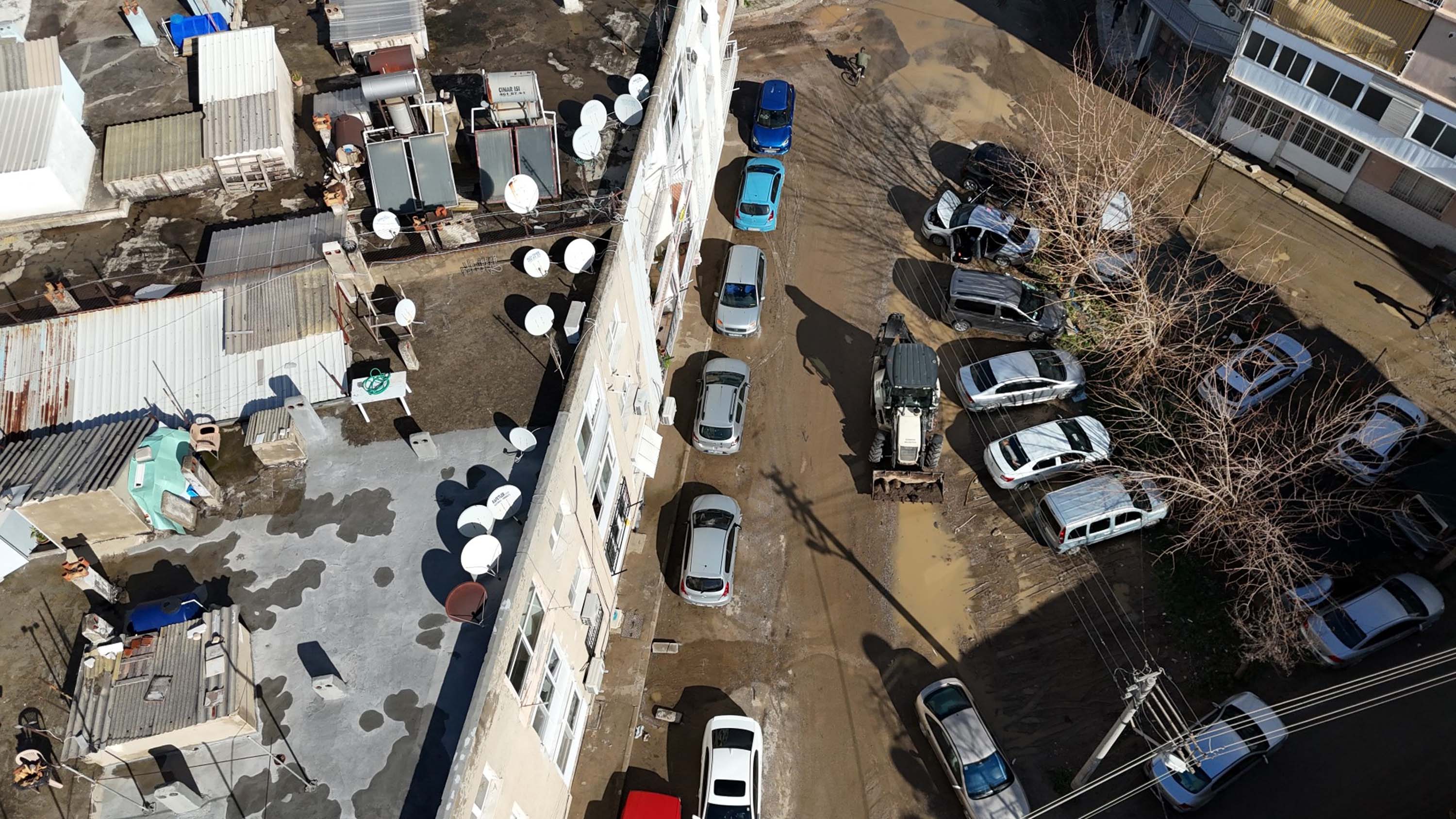 Bornova sel sonrası çamur