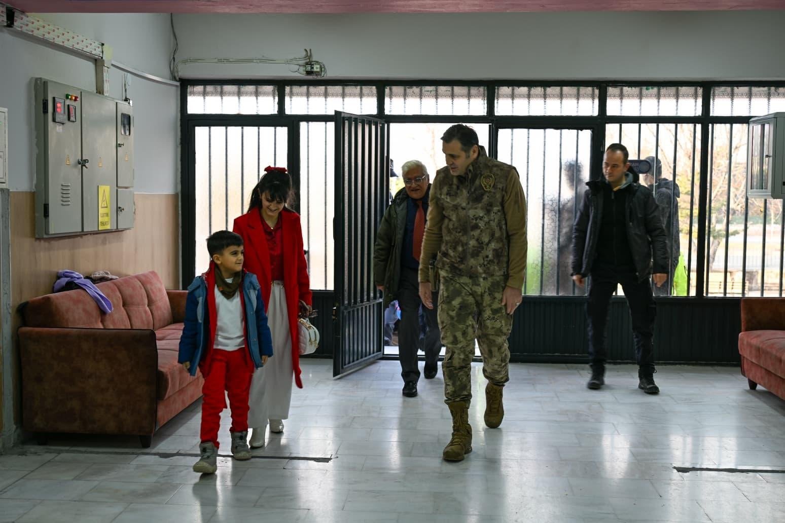 Emniyet teşkilatı şehit aileleri yanında