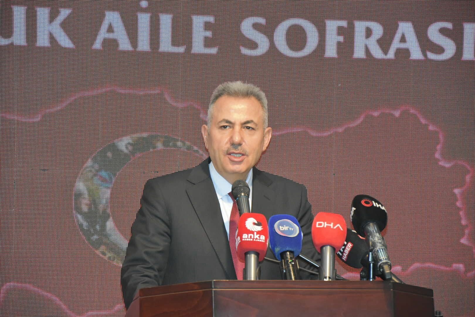 İzmir iftar programından kare