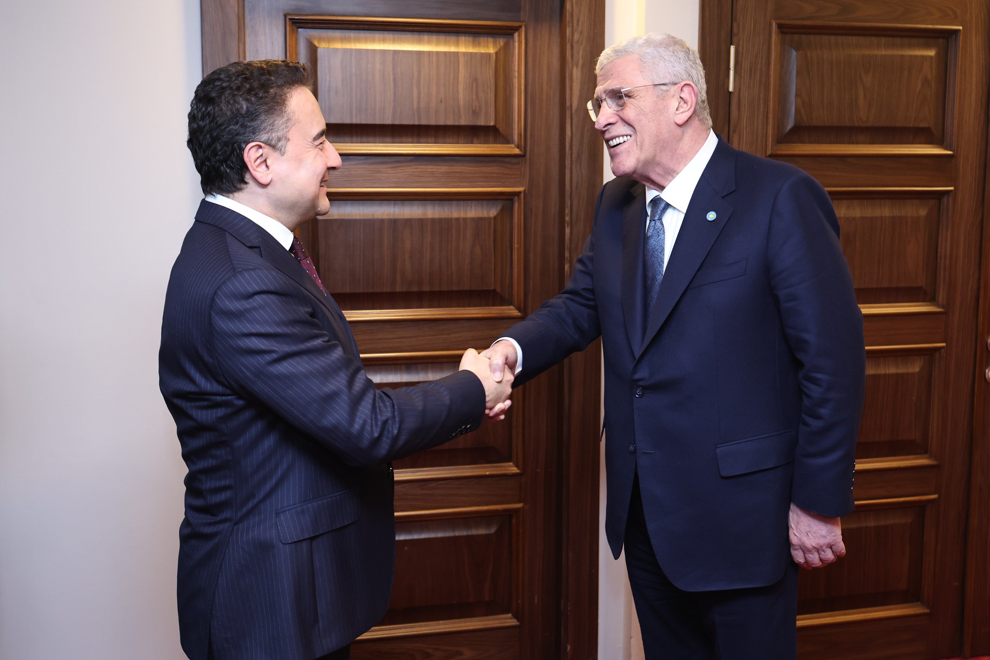 Müsavat Dervişoğlu basın toplantısı