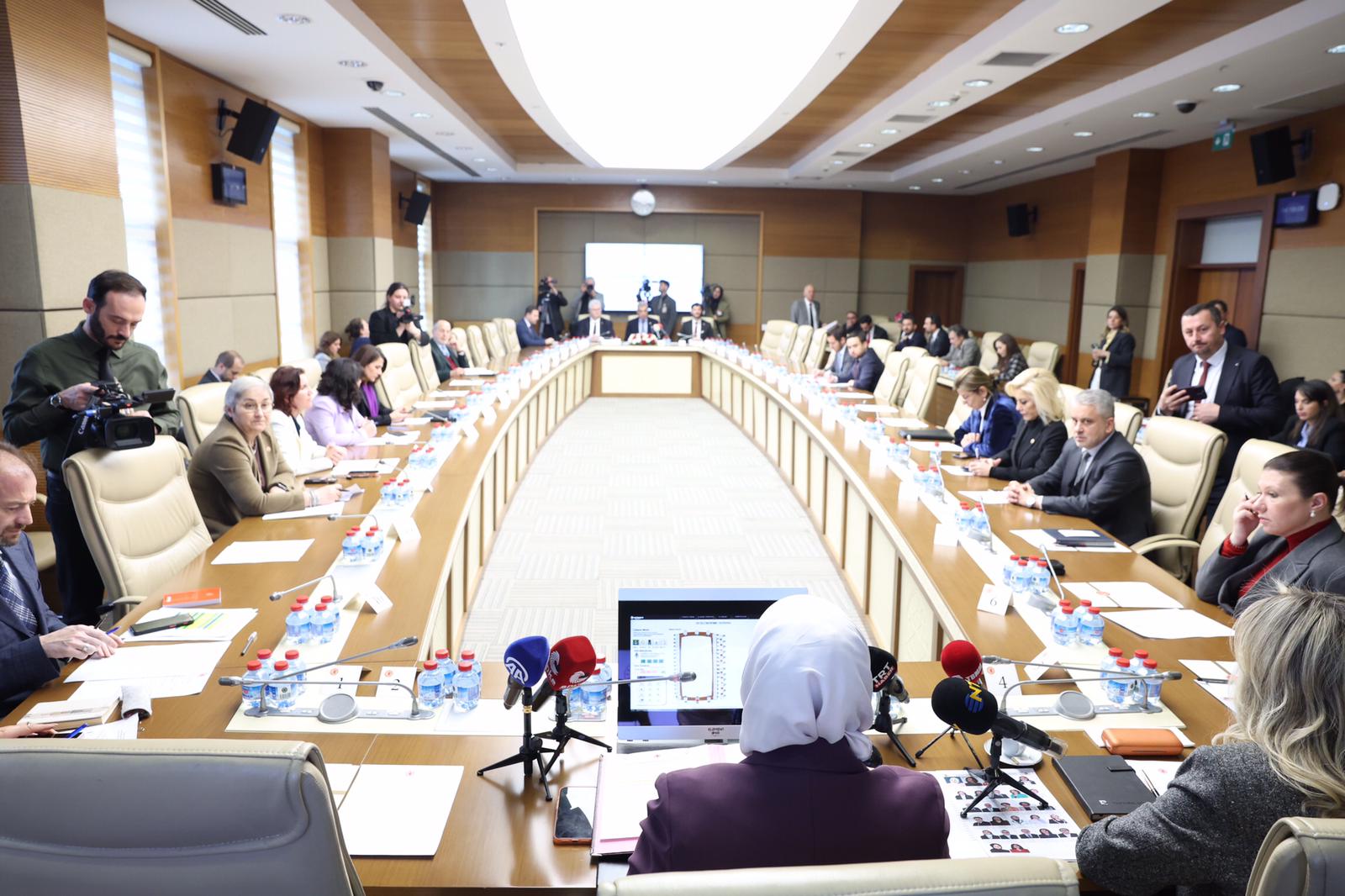 Sağlık Bakanı Kemal Memişoğlu Açıklama Yapıyor