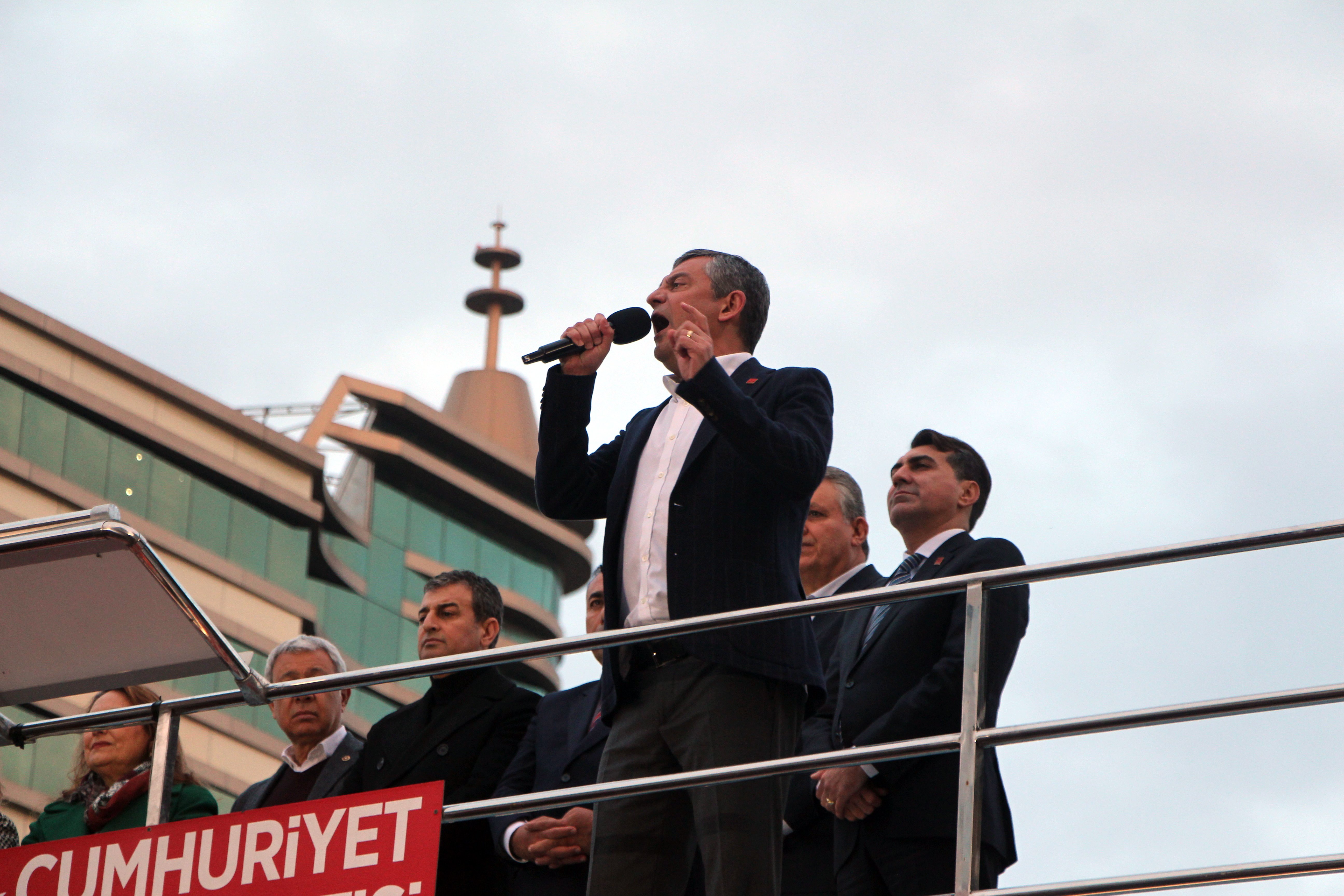 Özgür Özel Adana ziyareti CHP