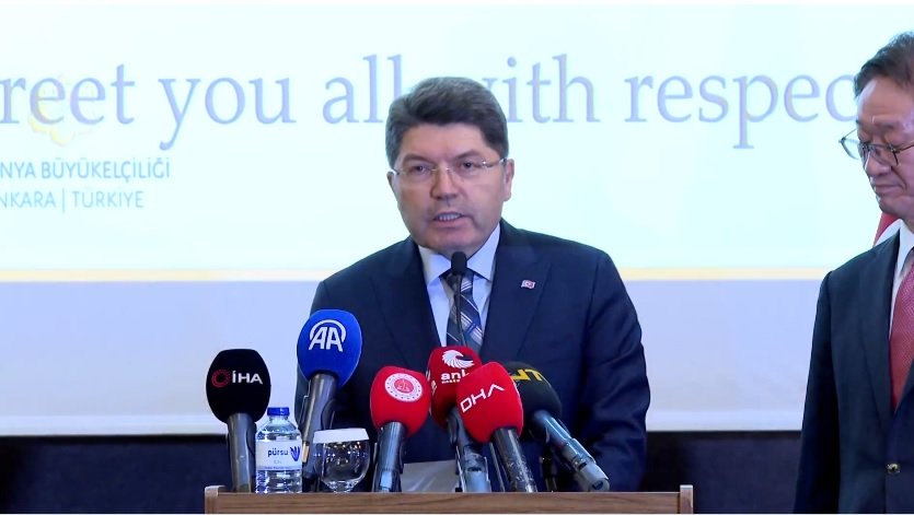 Adalet Bakanı Yılmaz Tunç konuşma yapıyor