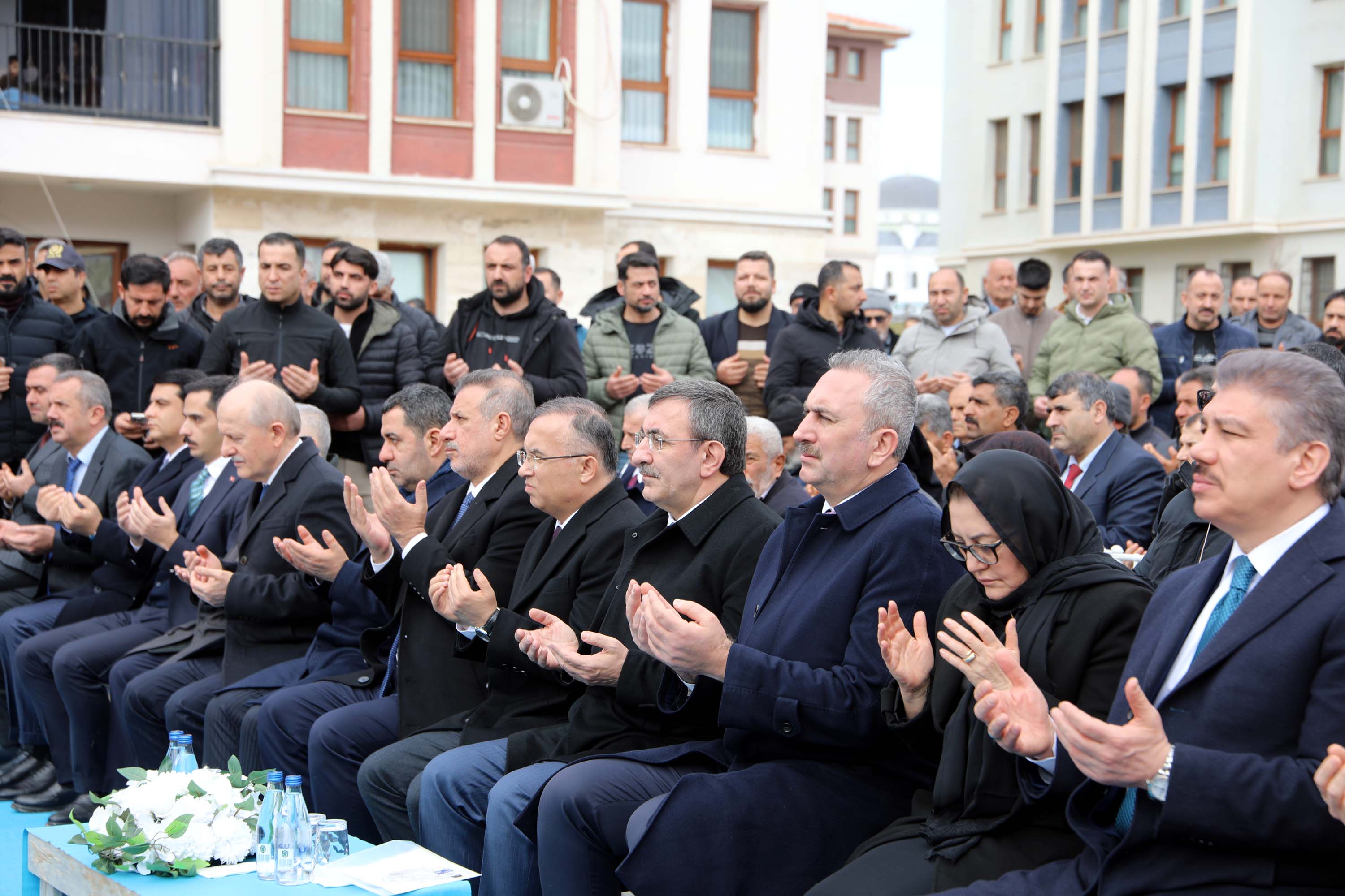 Cevdet Yılmaz Şehitlik Ziyareti