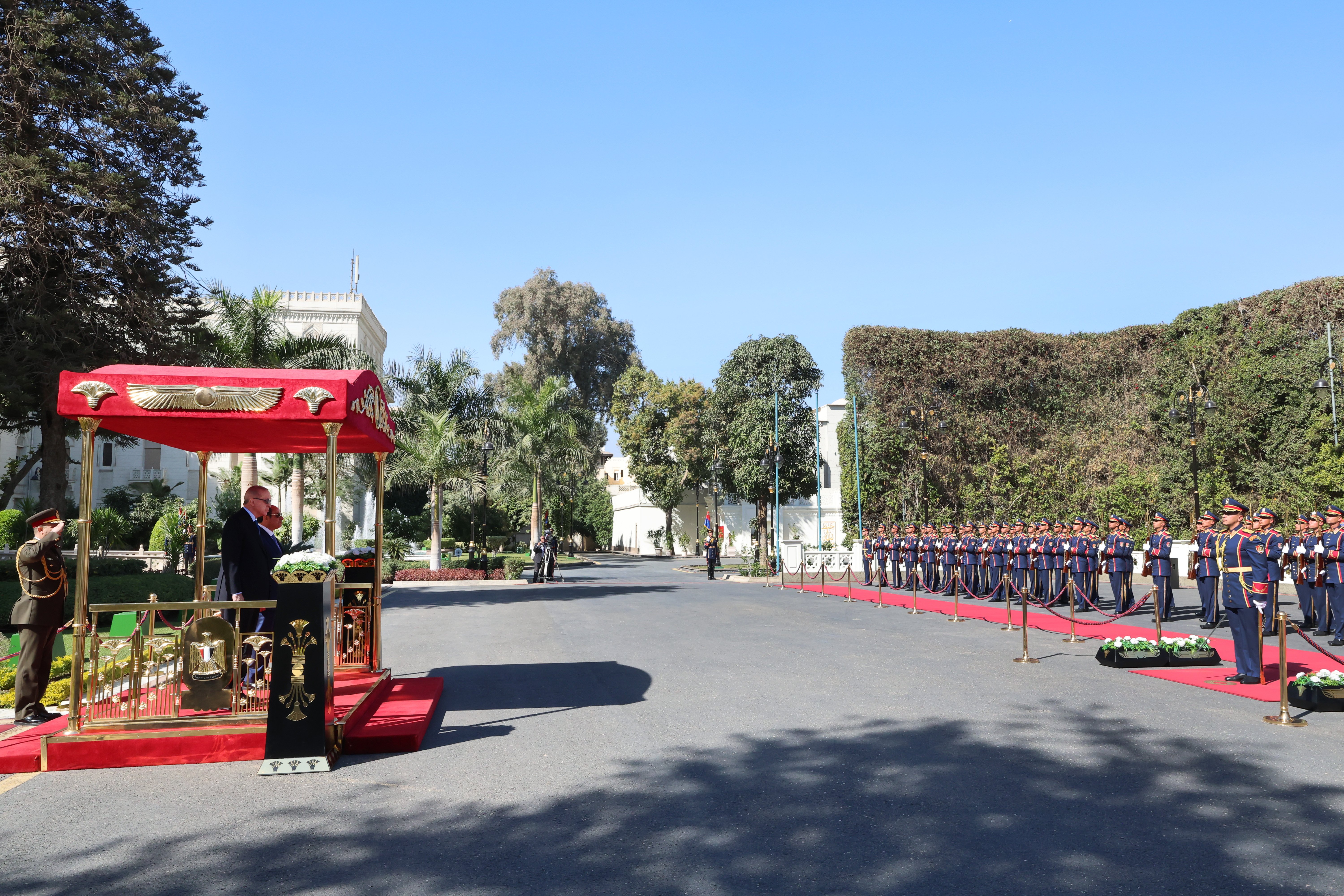 Kahirede devlet töreni
