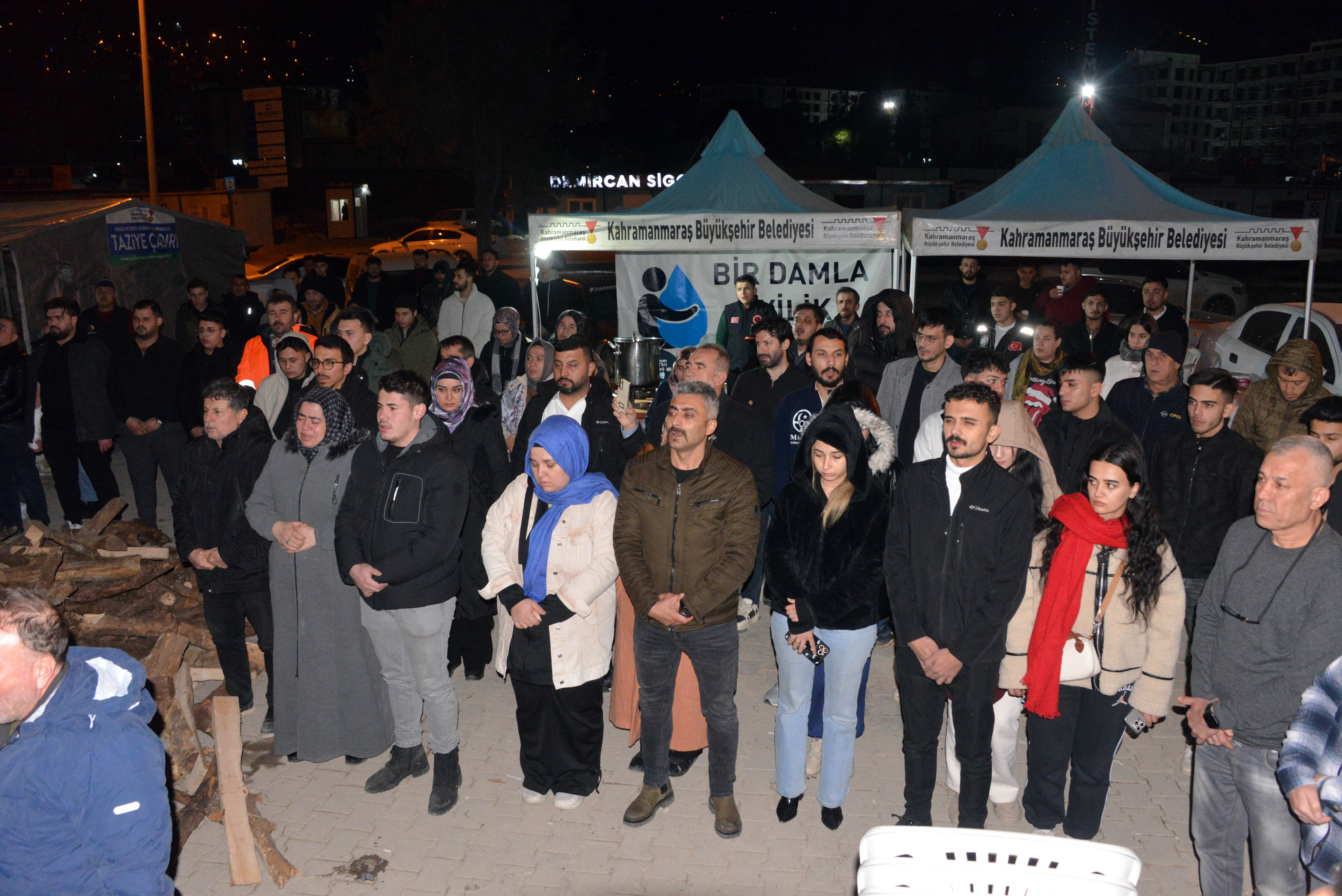 Ebrar Siteleri anma töreni saygı duruşu