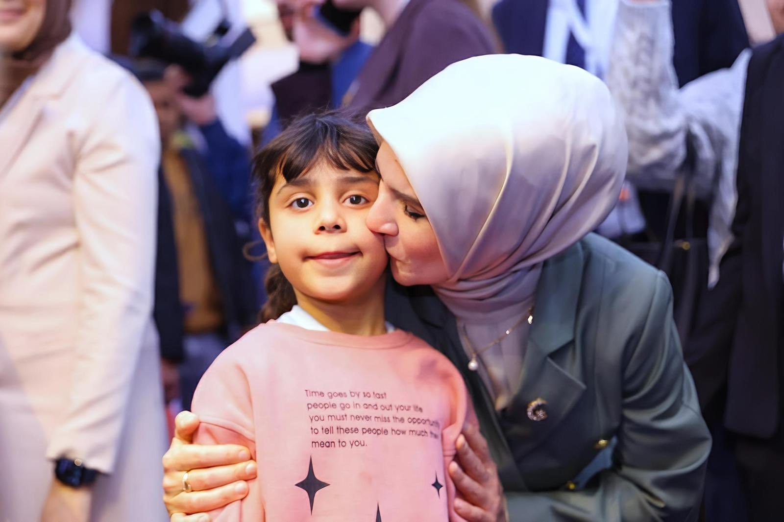 Bakan Göktaş ve Bakan Morsy Sergi Ziyareti