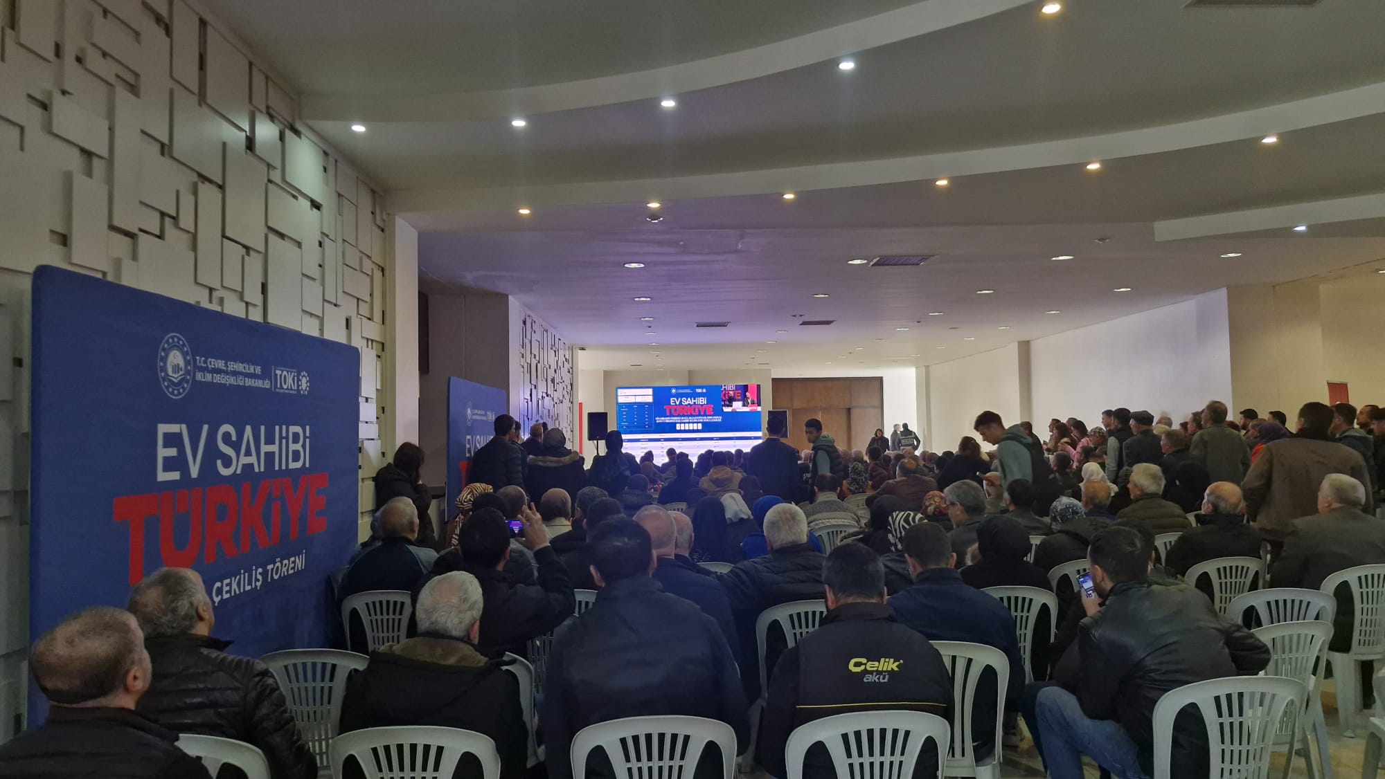 Vali Murat Zorluoğlu TOKİ konut kurası