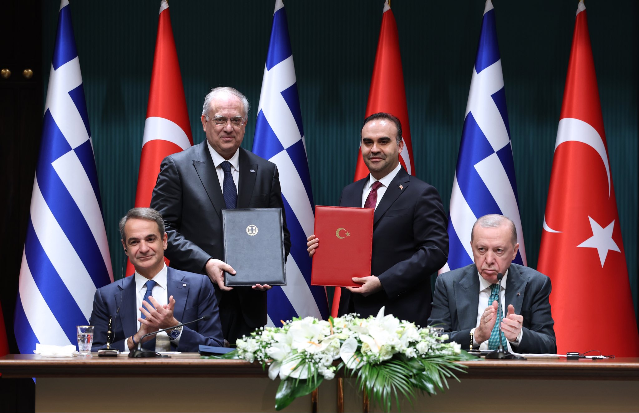 Bakan Mehmet Fatih Kacır Yunanistan Kalkınma Bakanı Takis Theodorikakos görüşme