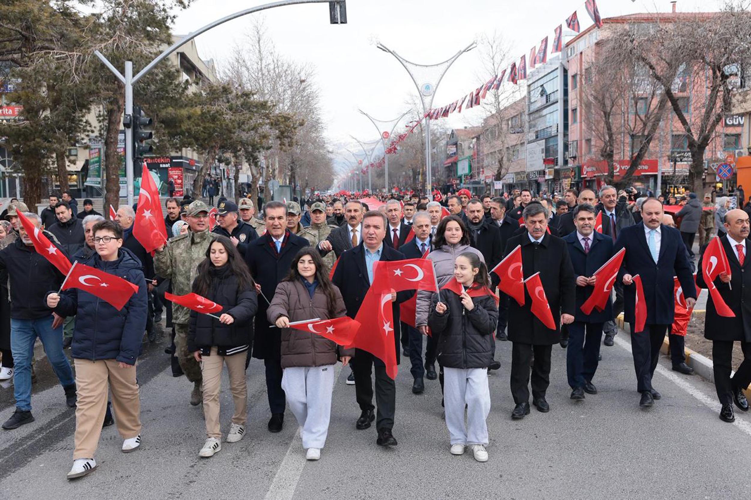 Erzincan Bayrak Yürüyüşü