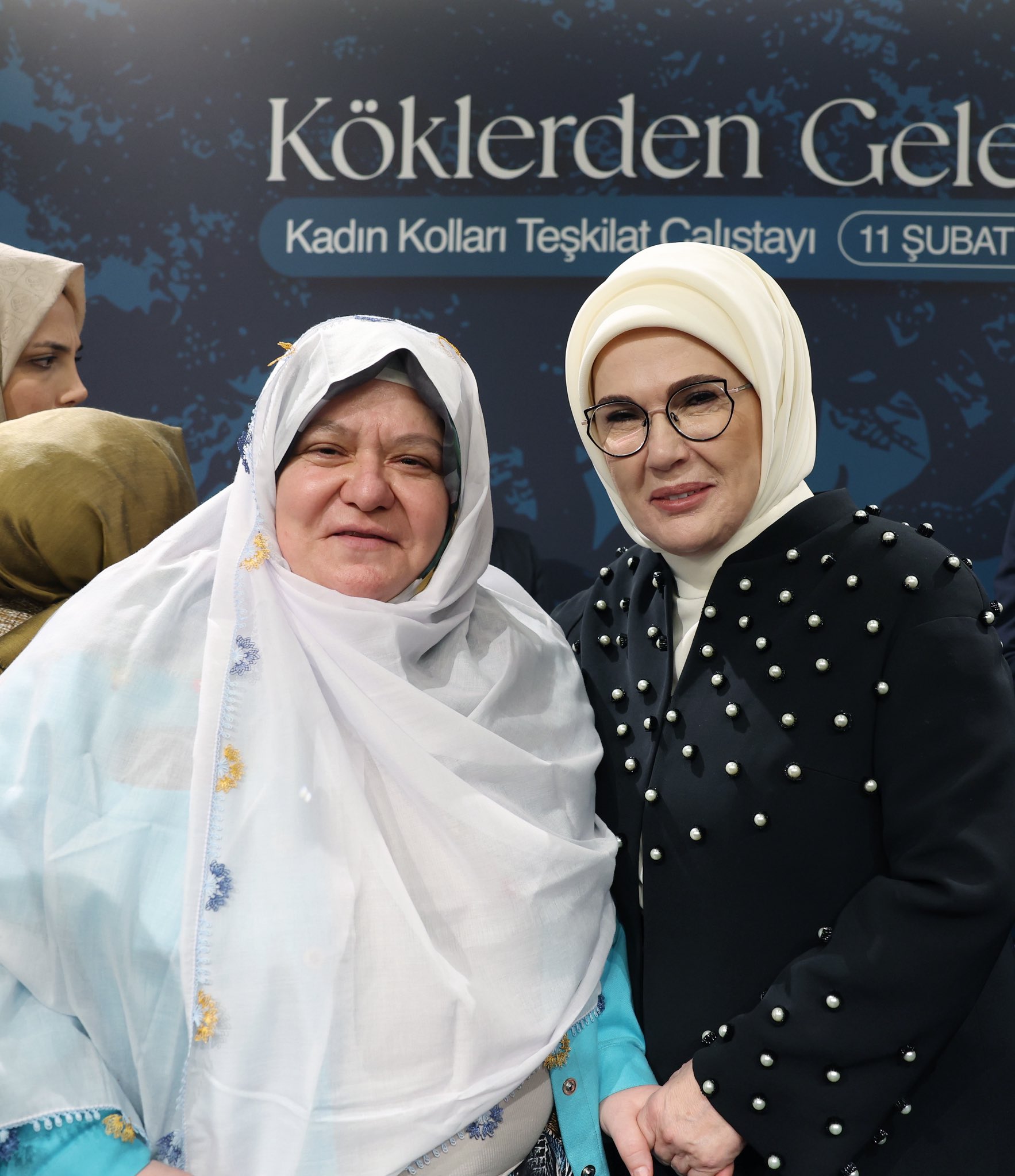 Emine Erdoğan konuşma yapıyor