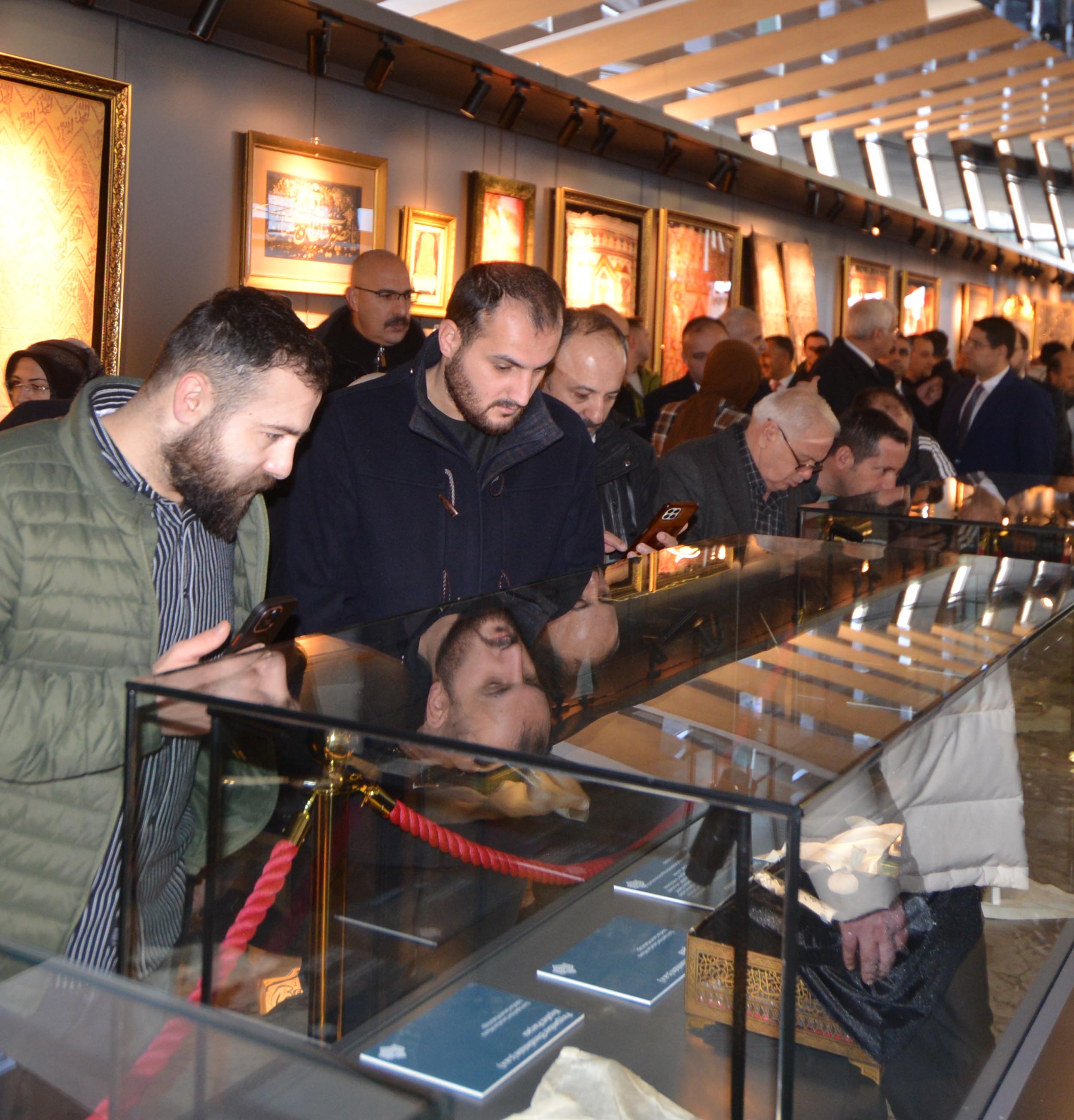 Kutsal Emanetler Sergisi Açılışı