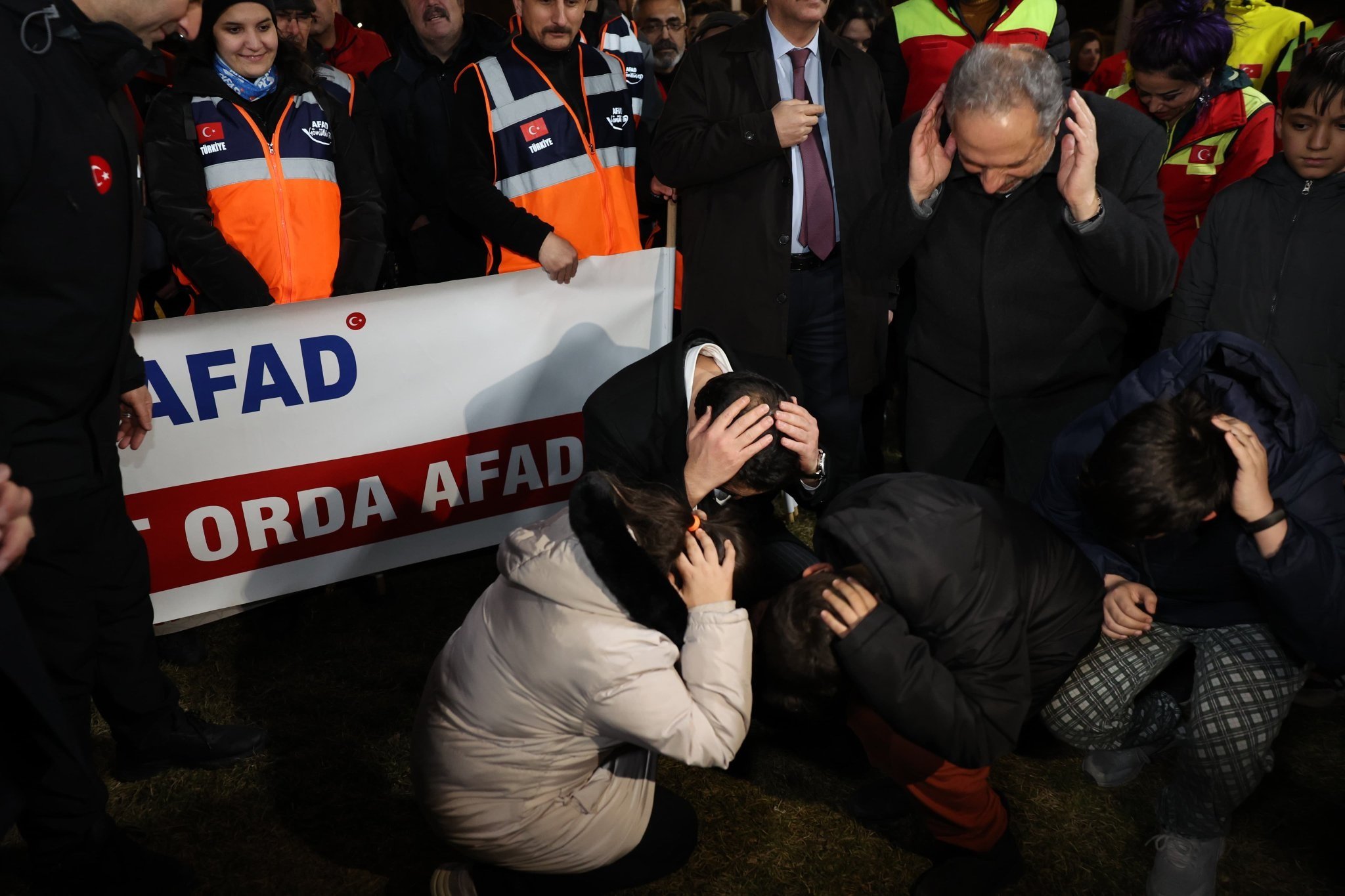 Kayseri Deprem Anma Yürüyüşü Katılımcıları