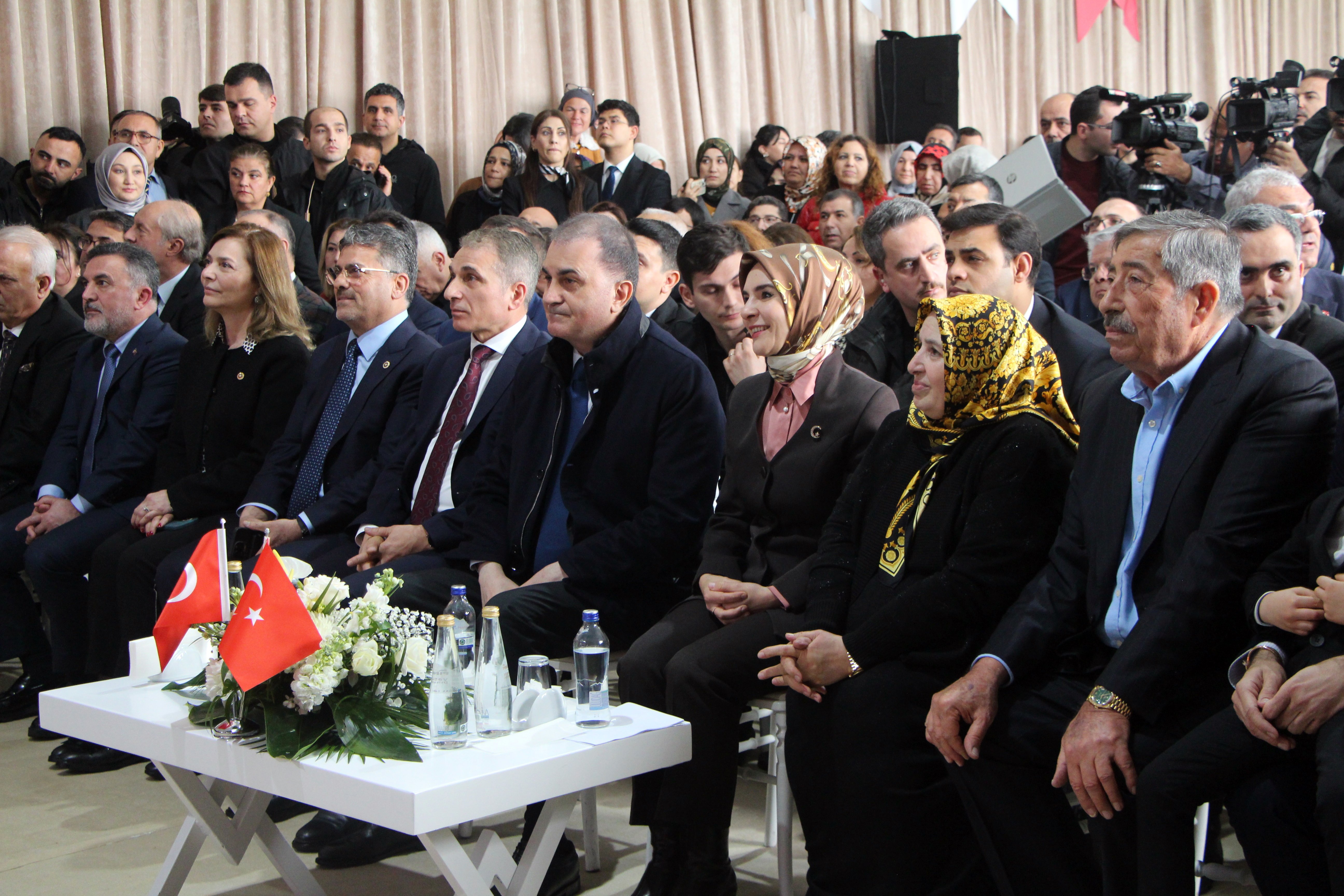 Bakan Göktaş konuşma yapıyor