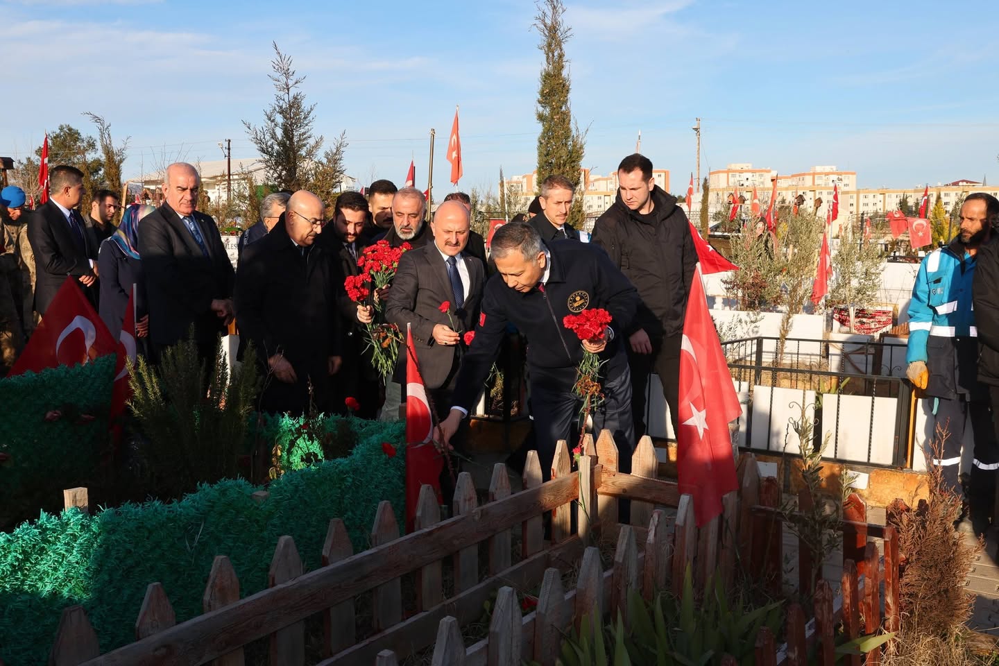 Deprem bölgesine yardım sevkiyatı