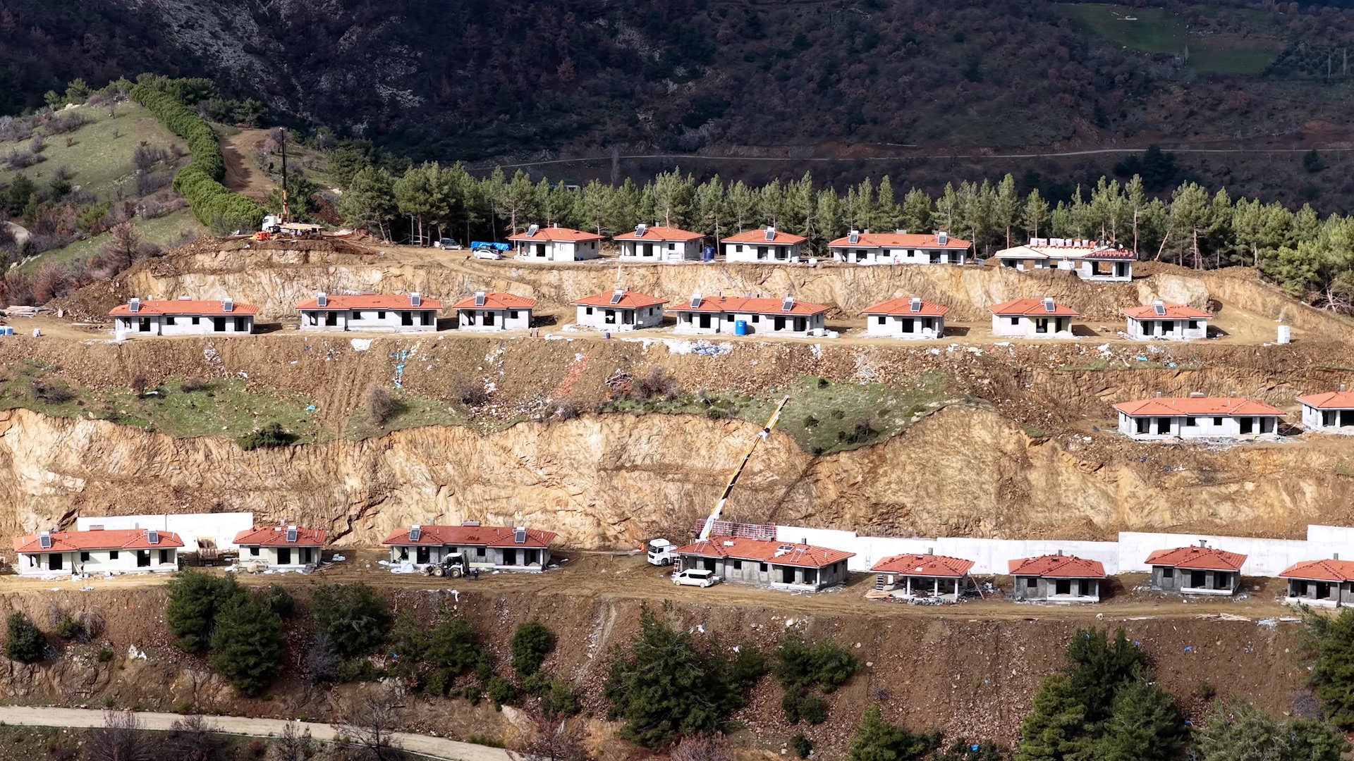 Cavit Özer konuşuyor