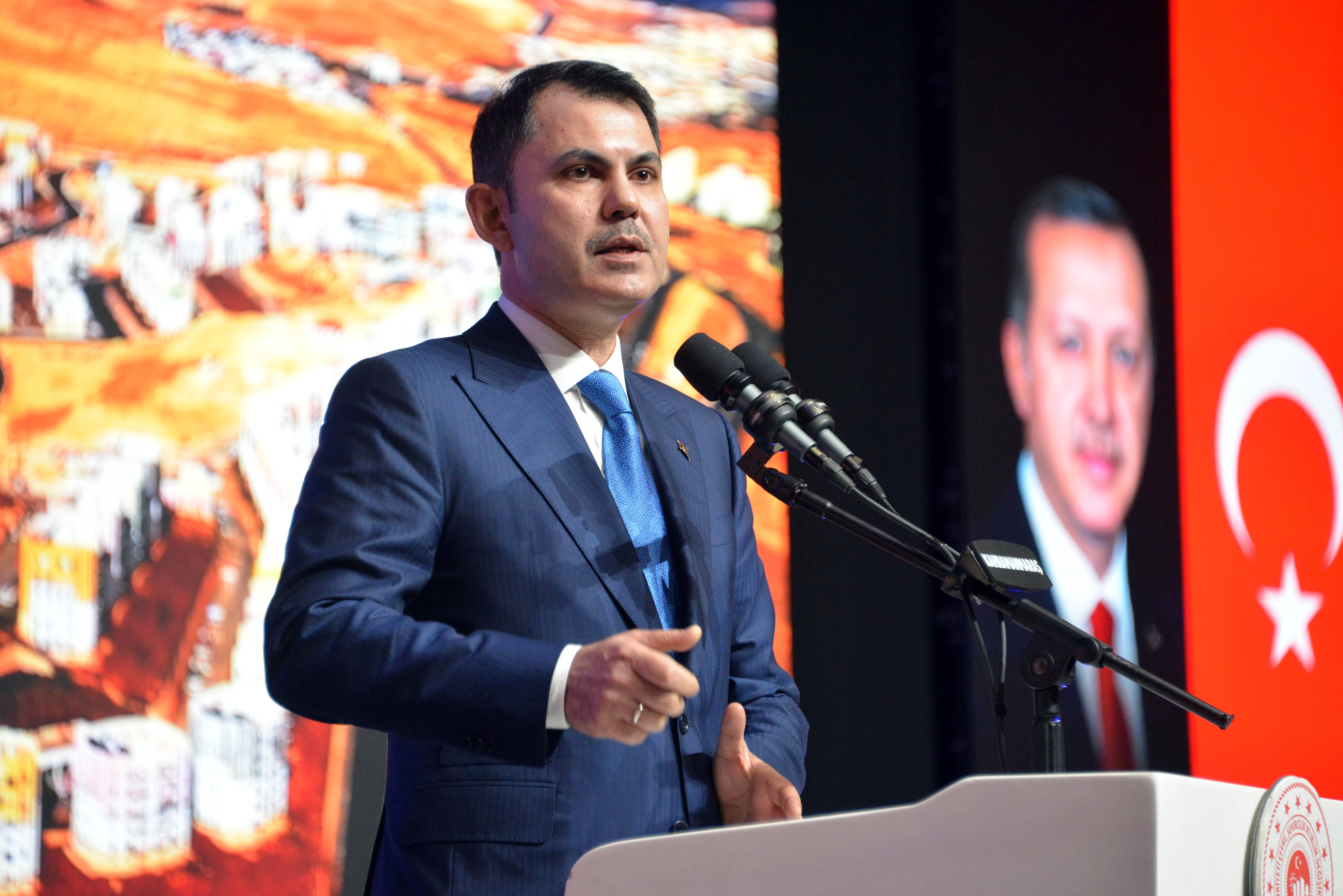 Ev Sahibi Türkiye kura töreni kalabalığı