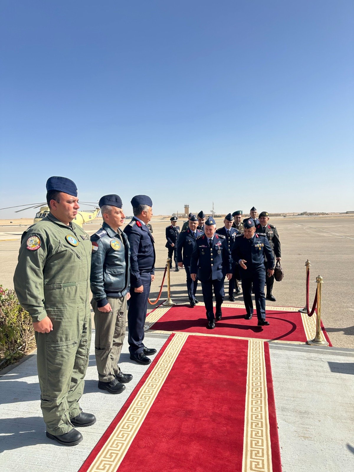 Orgeneral Kadıoğlu Mısır Hava Kuvvetleri Komutanı ile görüşme