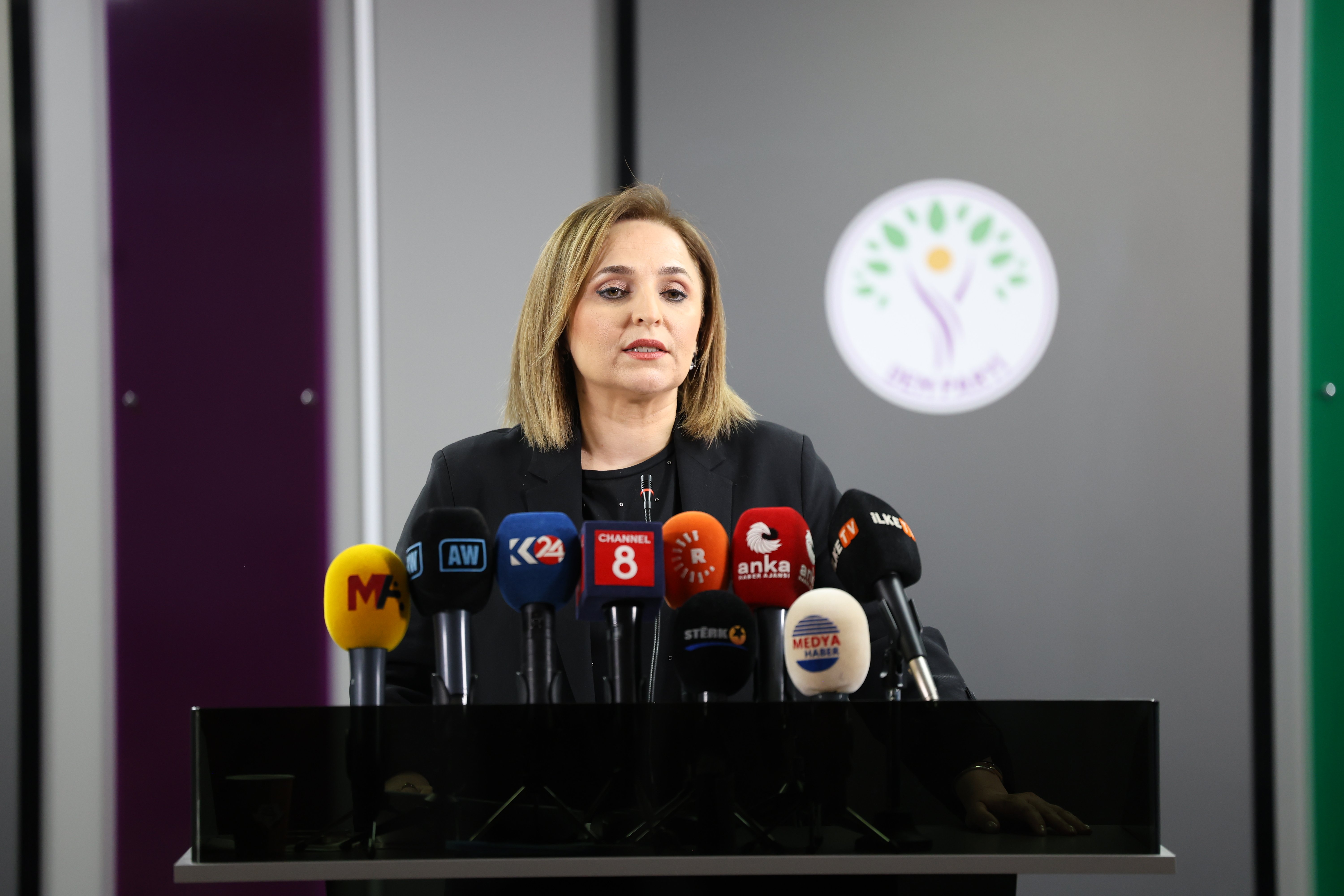 DEM Parti Sözcüsü Ayşegül Doğan basın toplantısında