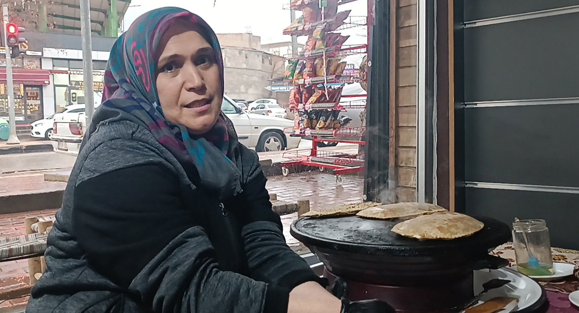 Depremzede kadınlar iş yerinde