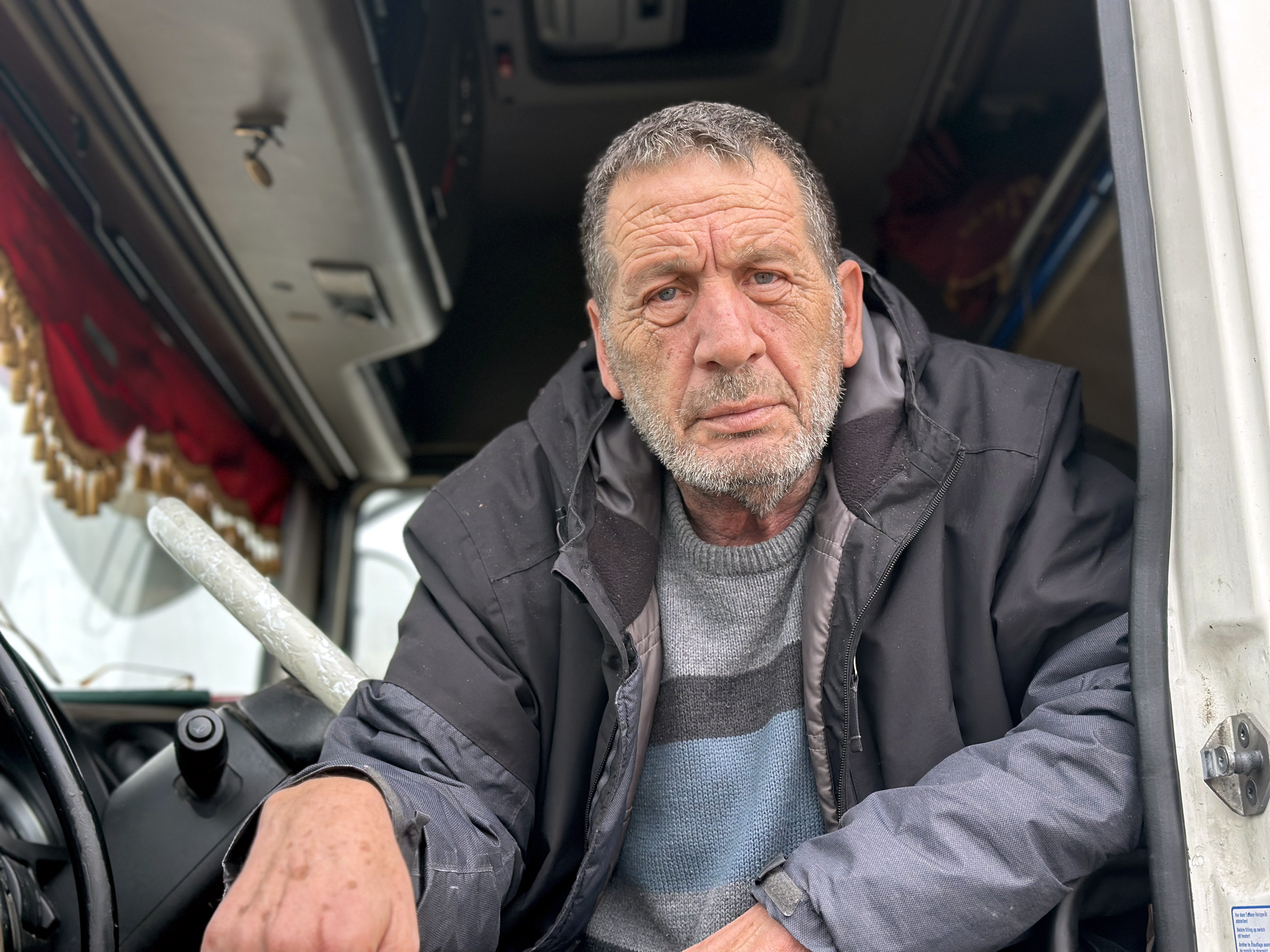 Sınır kapısında bekleyen TIRlar