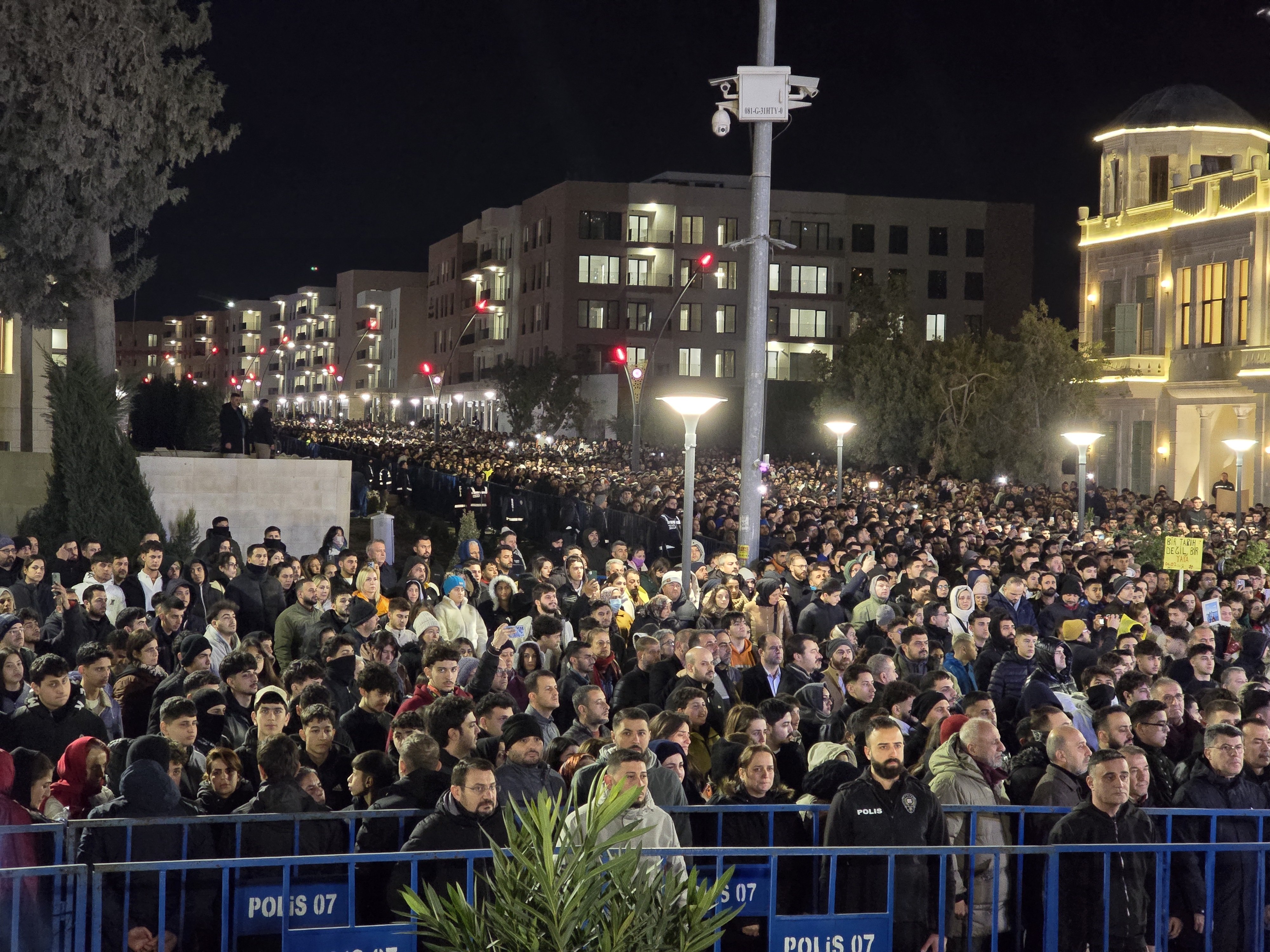 Hatay Valisi Mustafa Masatlı sessiz yürüyüşte