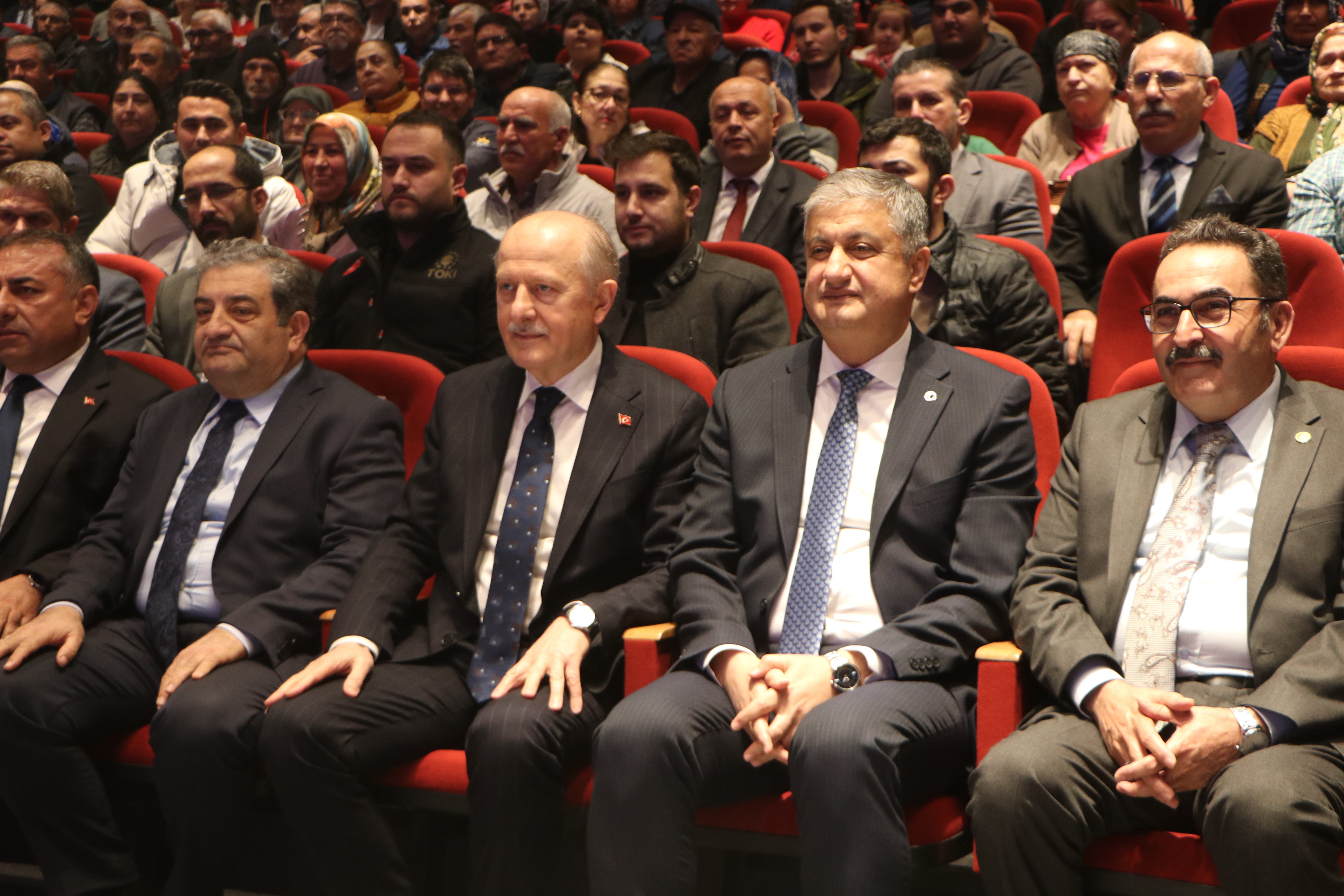 Hasan Suver Konuşma Yapıyor