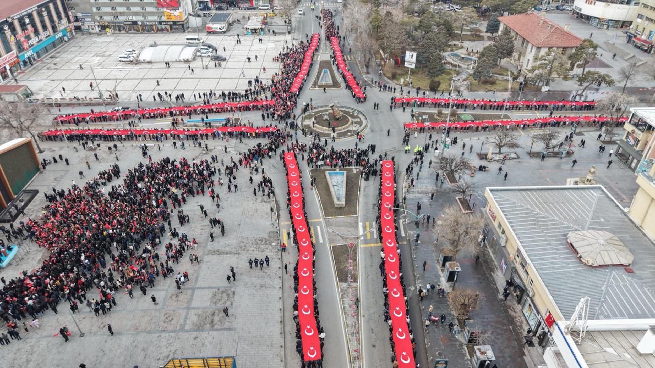 Erzincan Bayrak Yürüyüşü