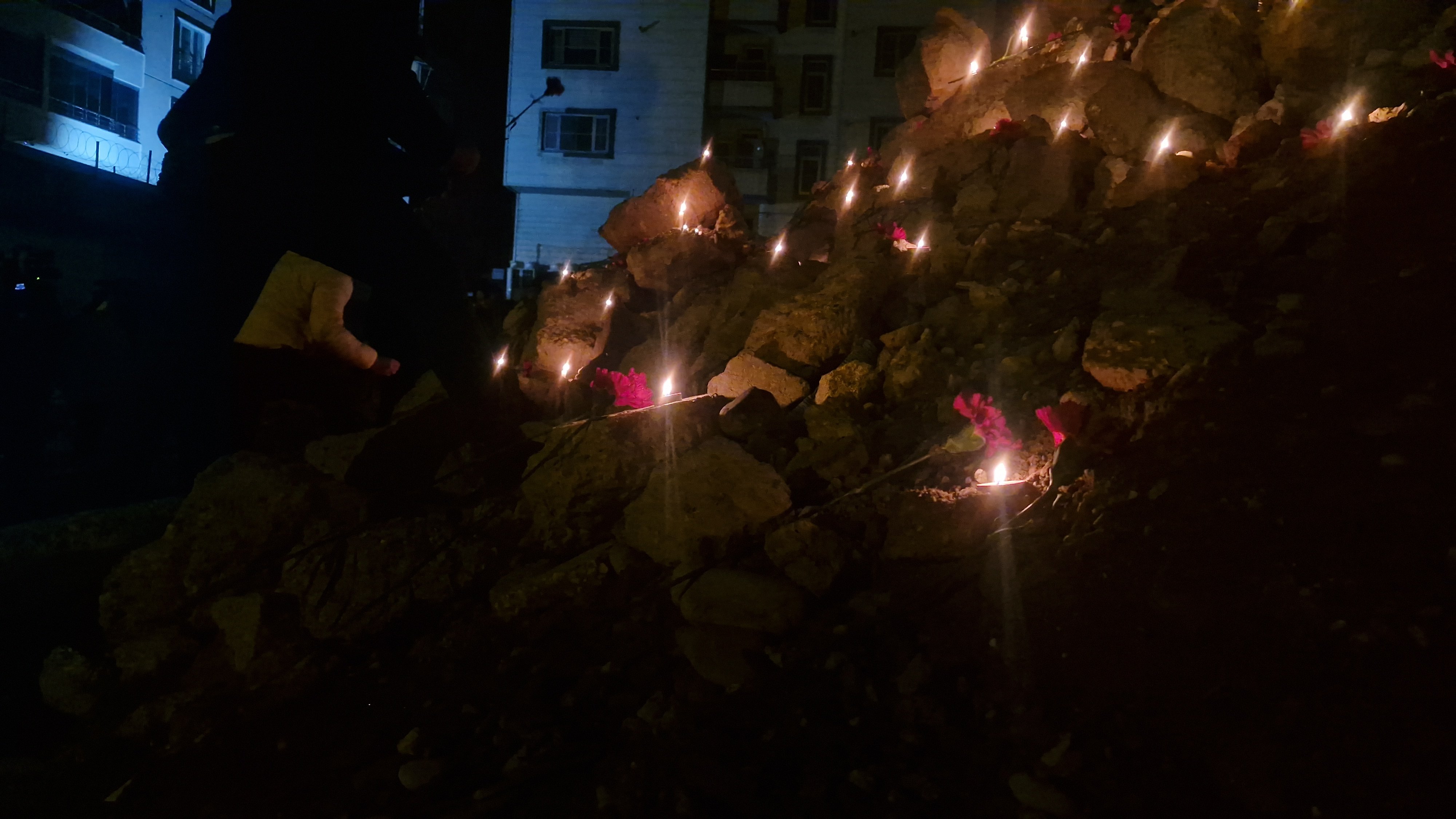 Diyarbakır deprem anması katılımcılar