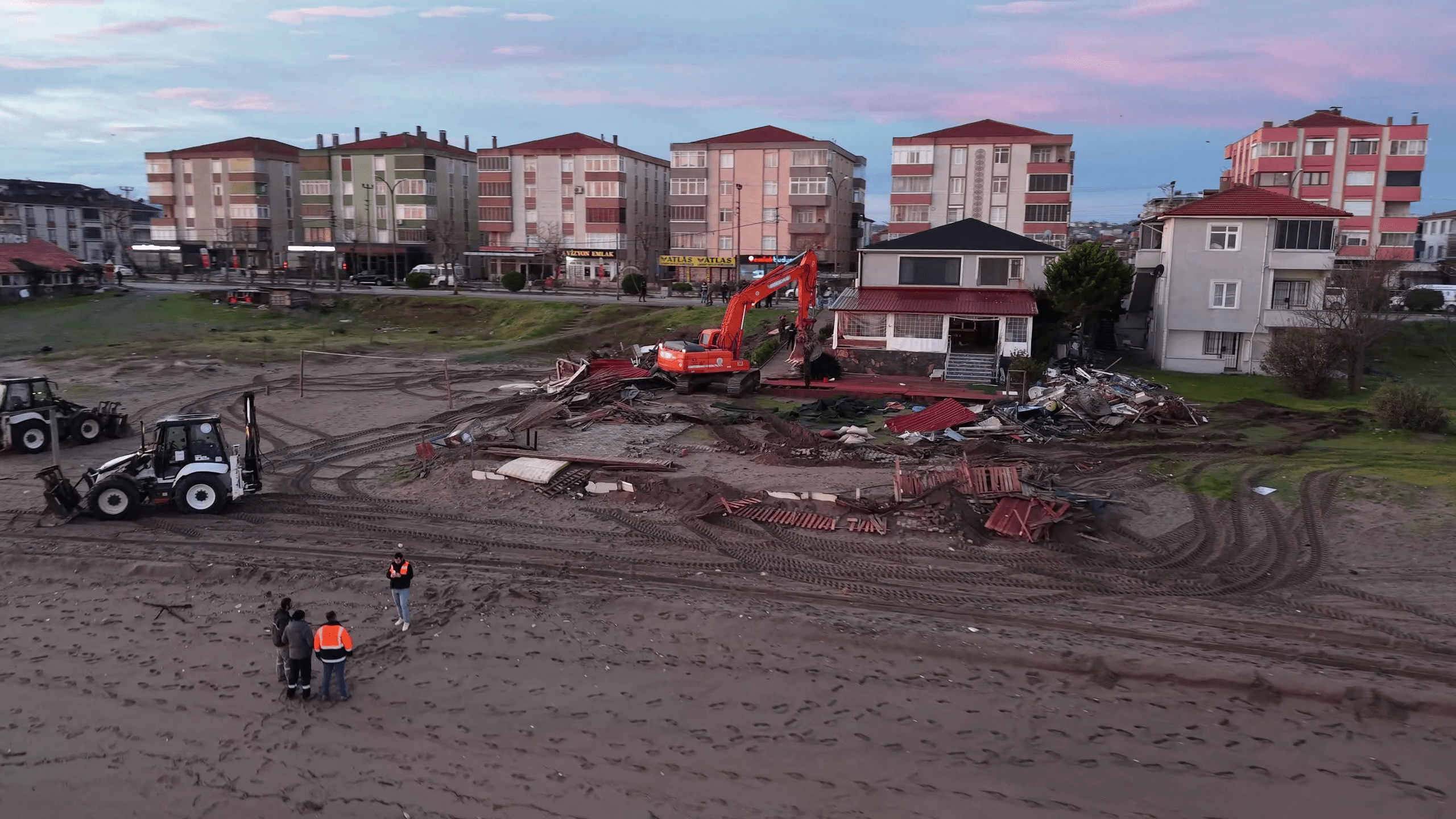 Karasu sahilinde riskli alan dönüşümü