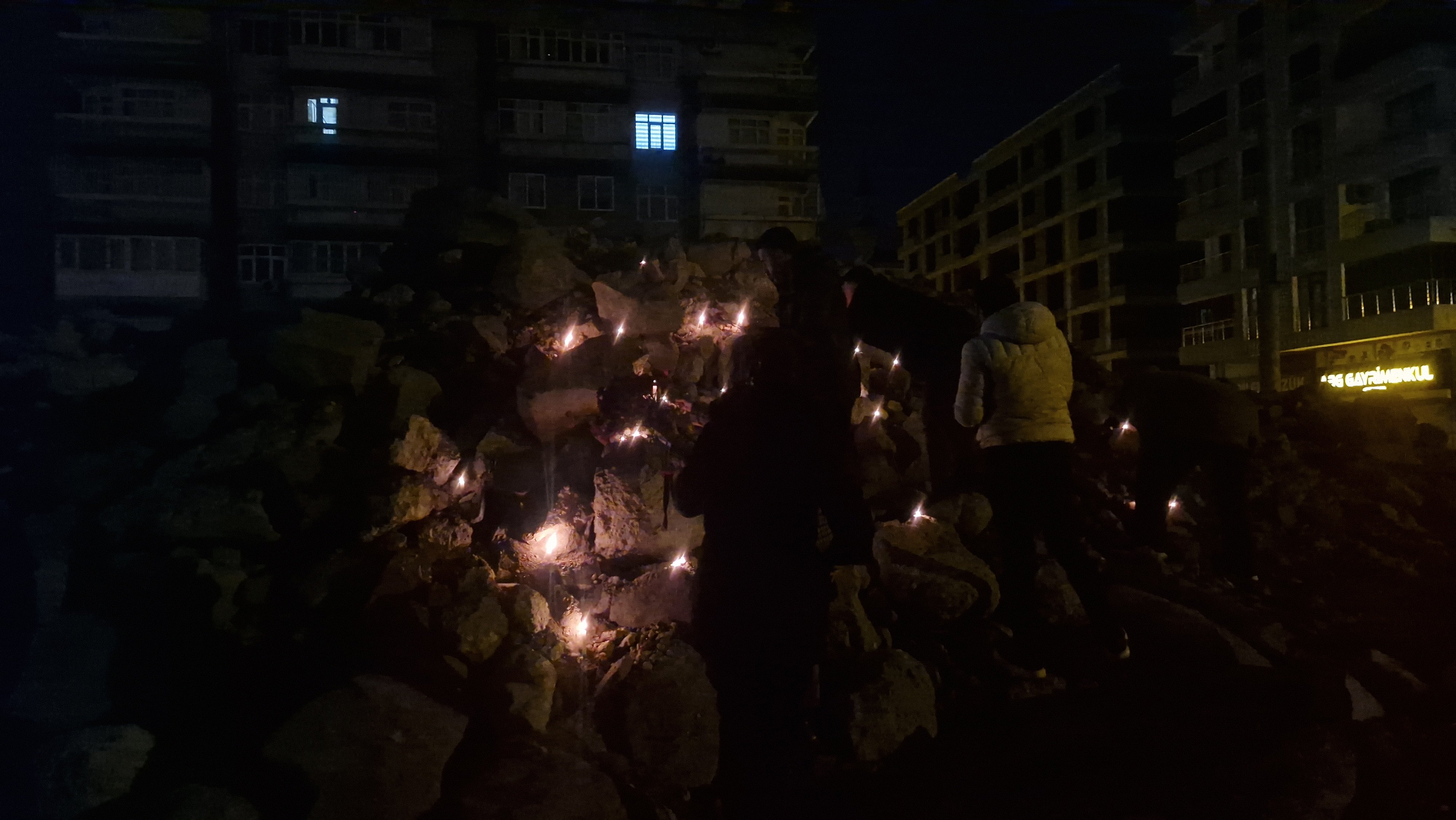 Diyarbakır Sözel Apartmanı anma alanı