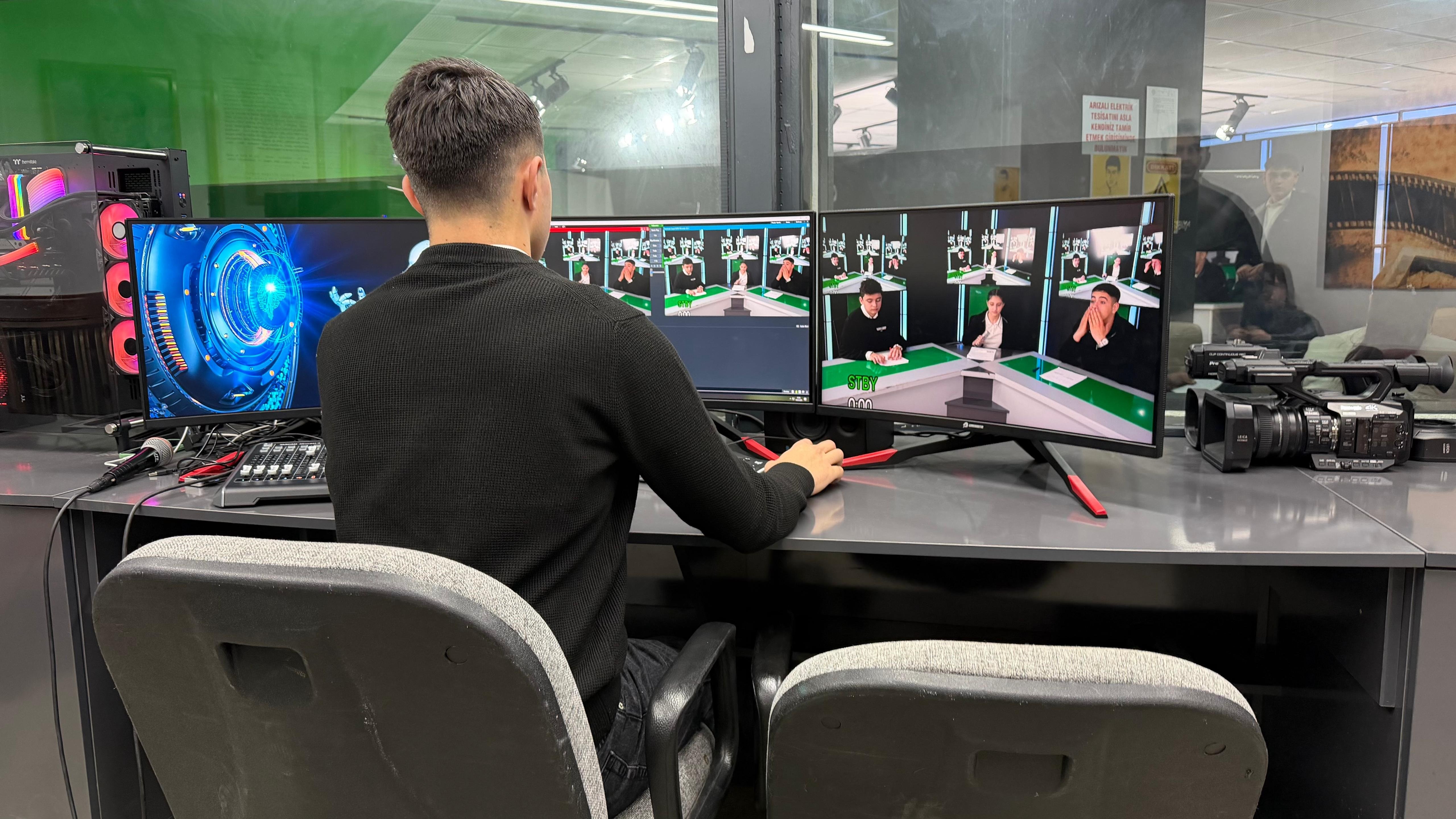 Okul Müdürü Yaşar Arı