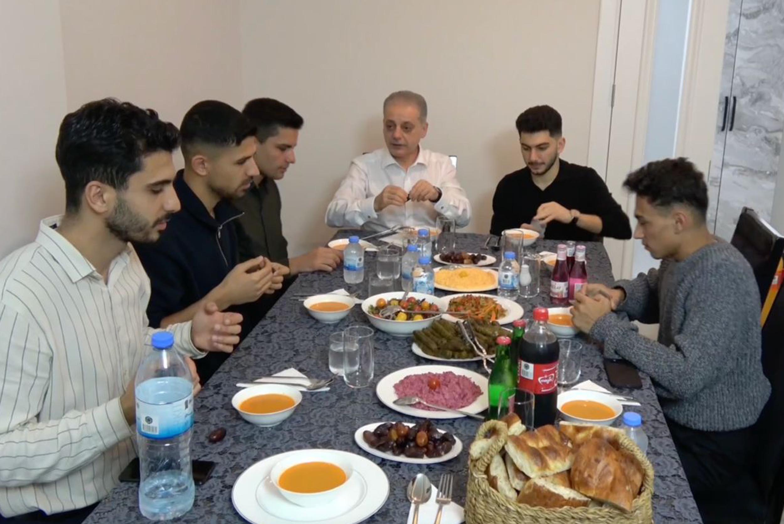 Tekin Ailesi İftar Sofrası