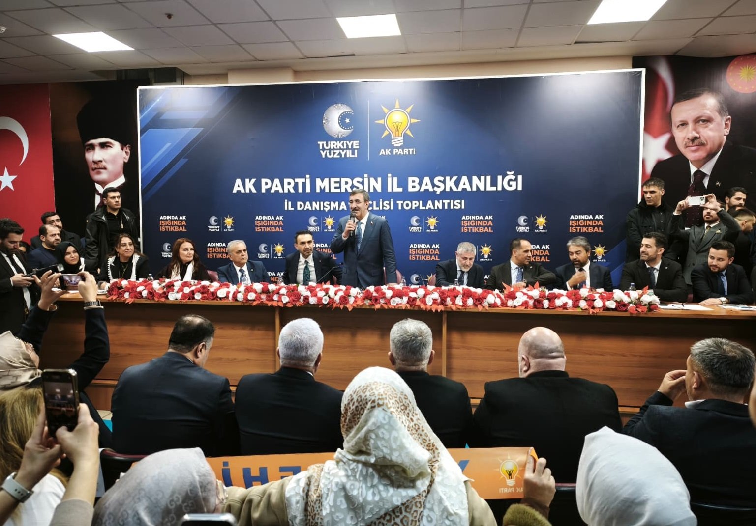 Cevdet Yılmaz Konuşma Yapıyor