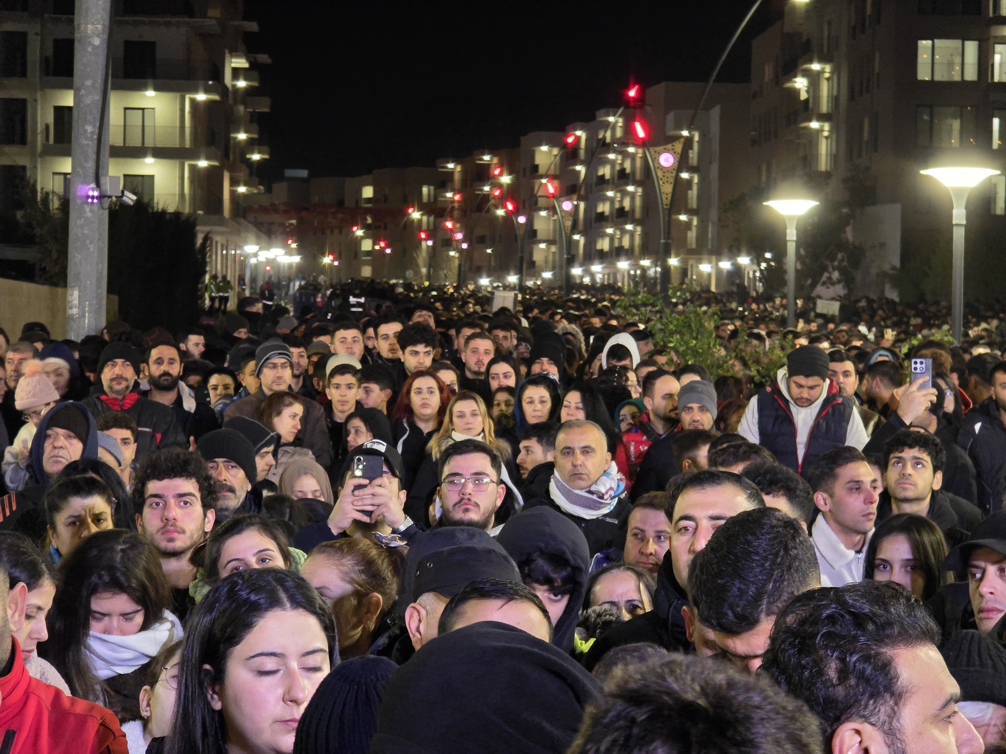 Hatay deprem anması gece
