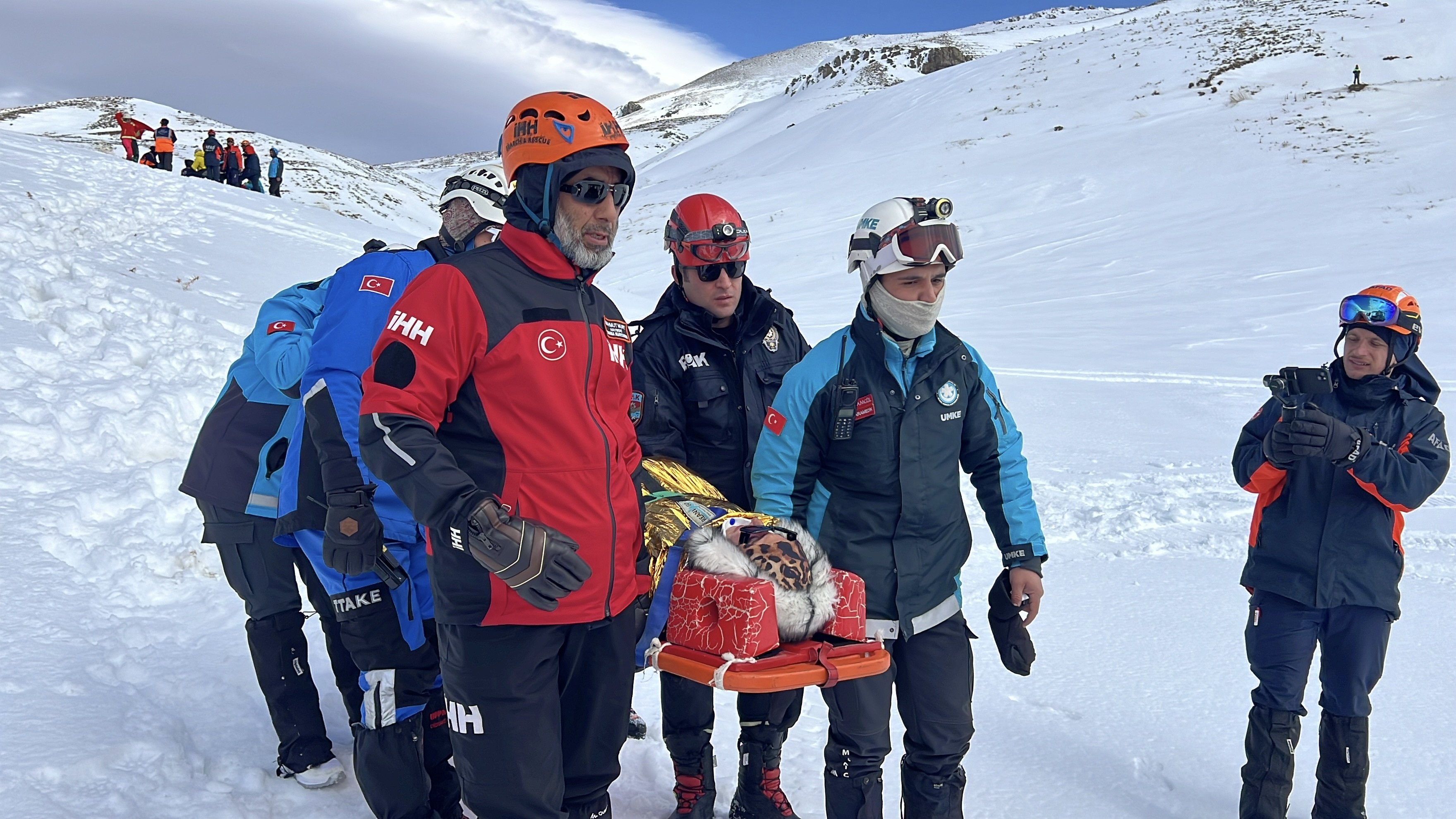 Erciyes çığ tatbikatı yaralı taşıma