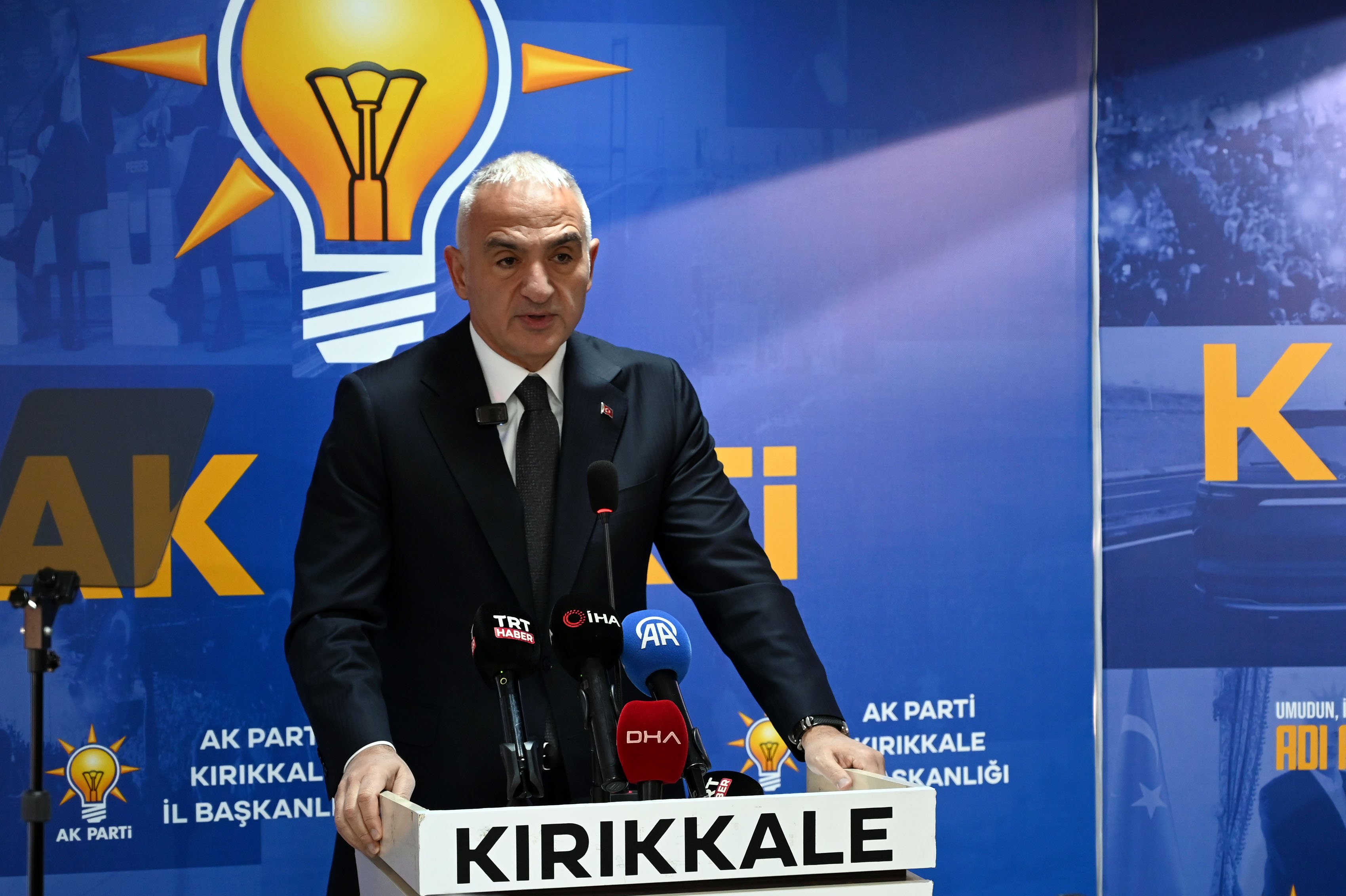 Bakan Ersoy konuşma yapıyor