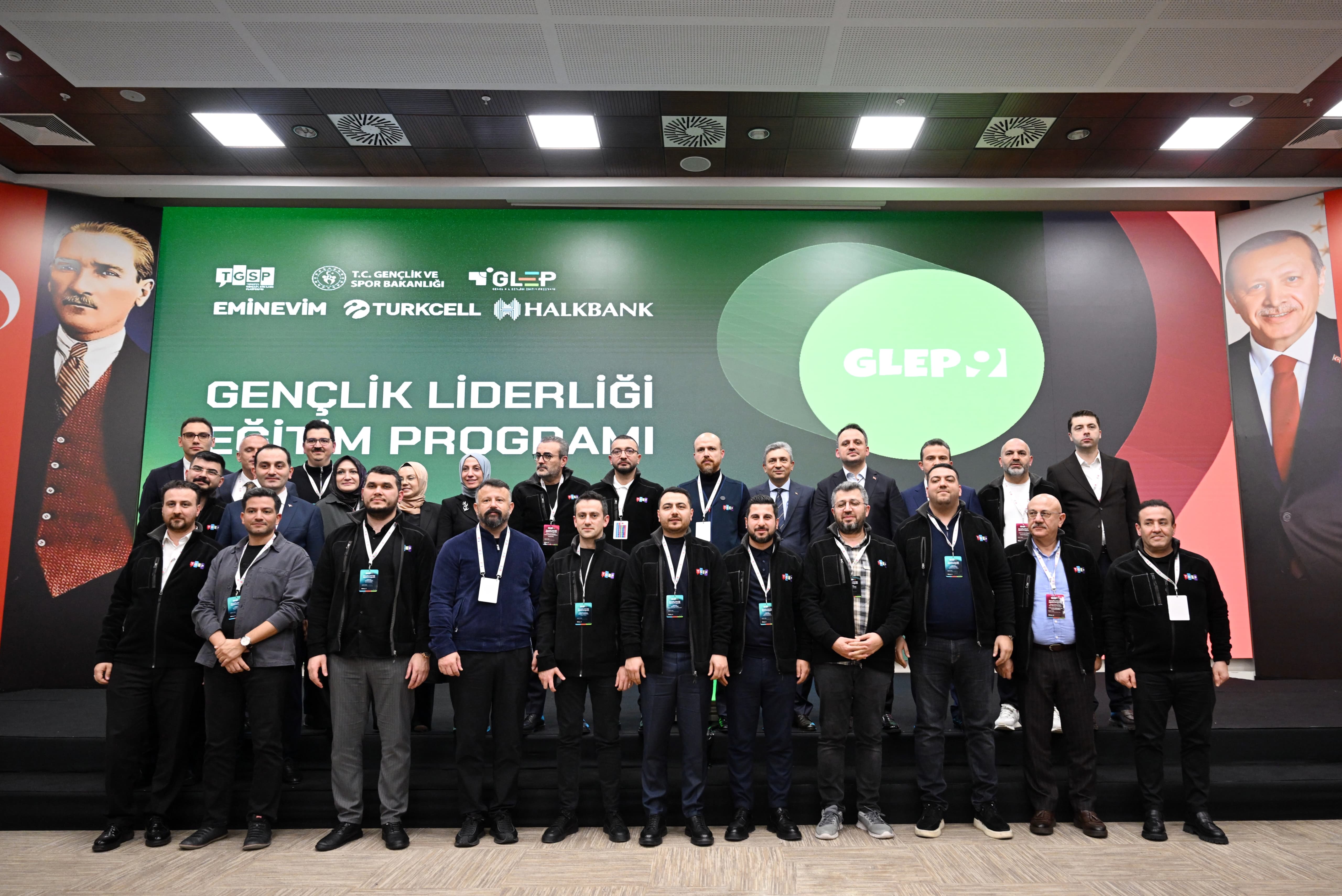 Gençlik Liderliği Eğitim Programı Katılımcıları