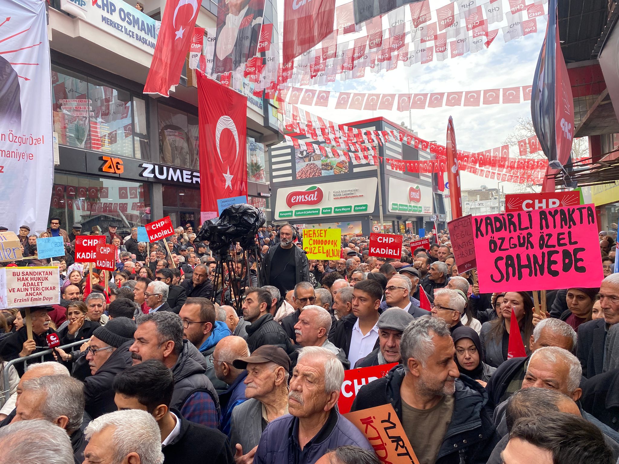 Özgür Özel konteyner kent