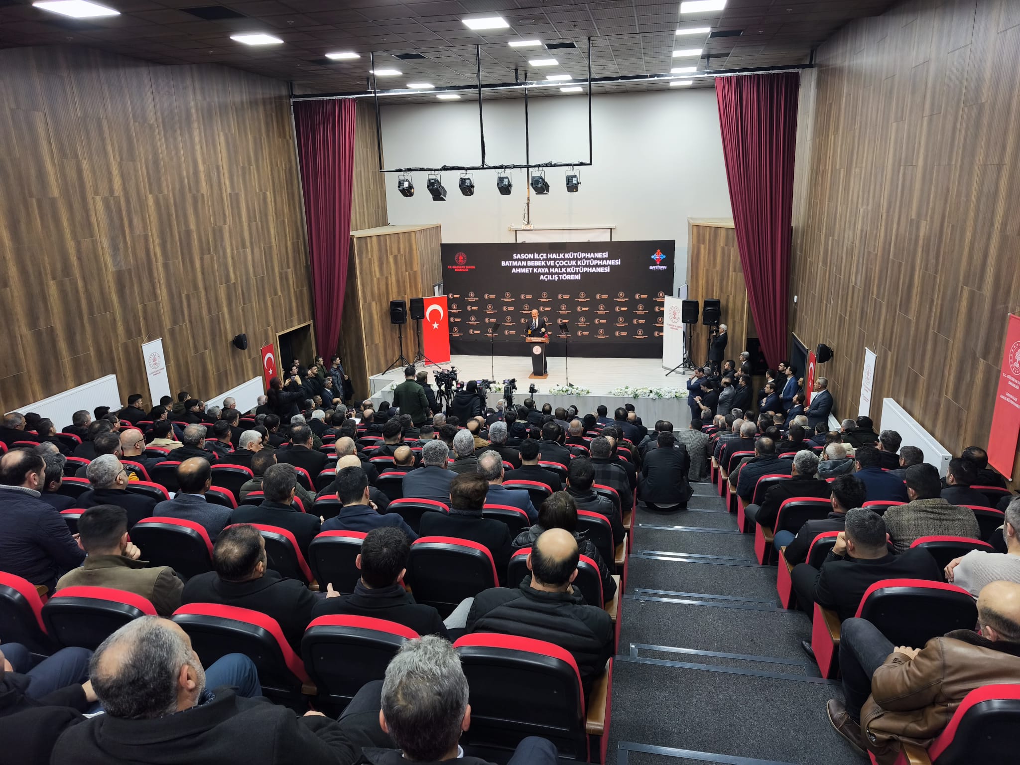 Ahmet Kaya Halk Kütüphanesi