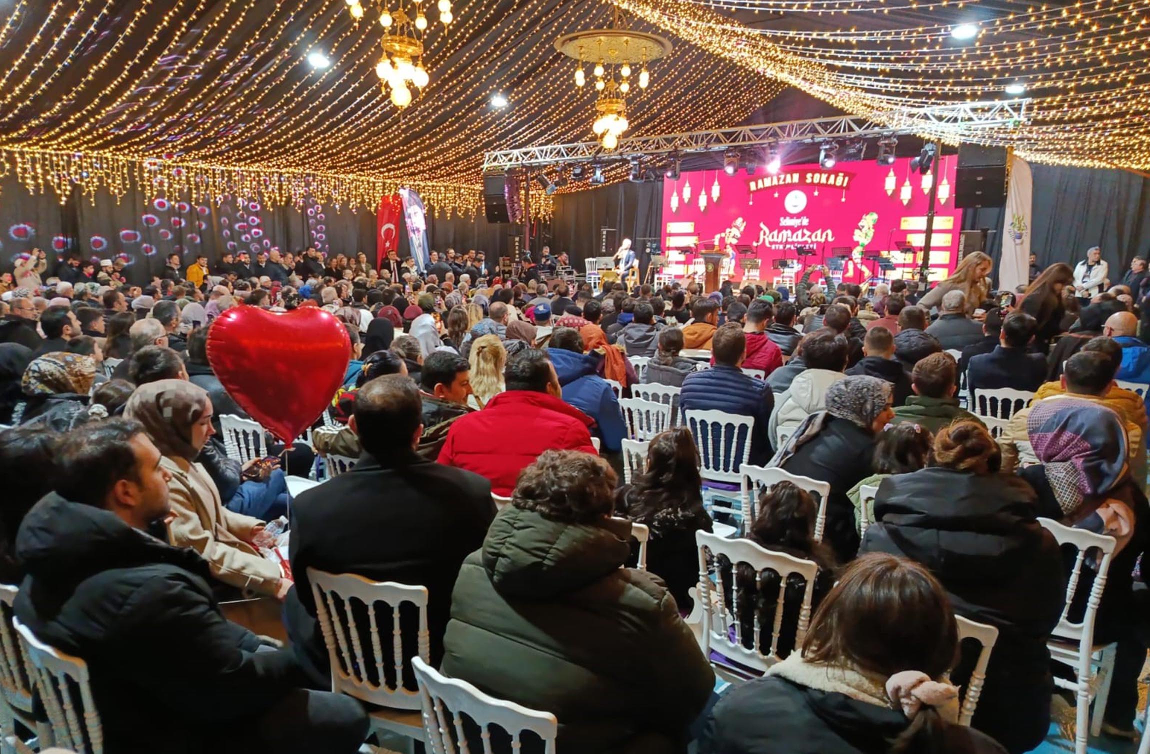 Selimiye Camisi ve Ramazan Sokağı