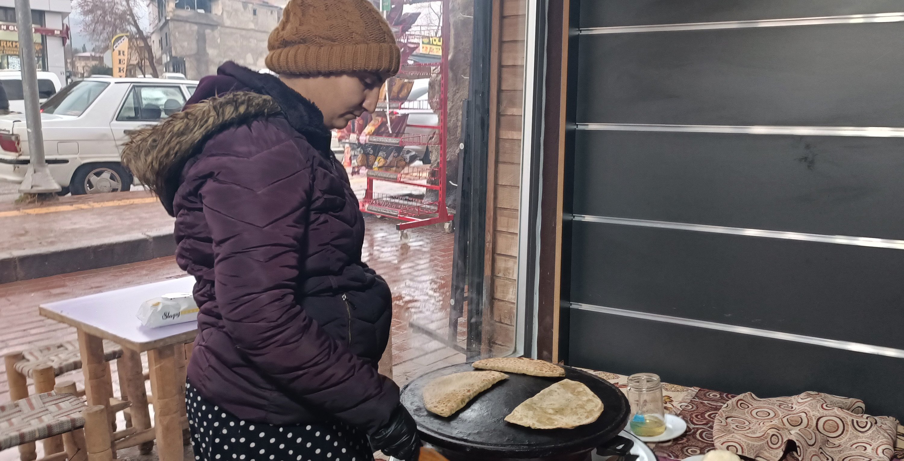 Geleneksel börek ve sıkma