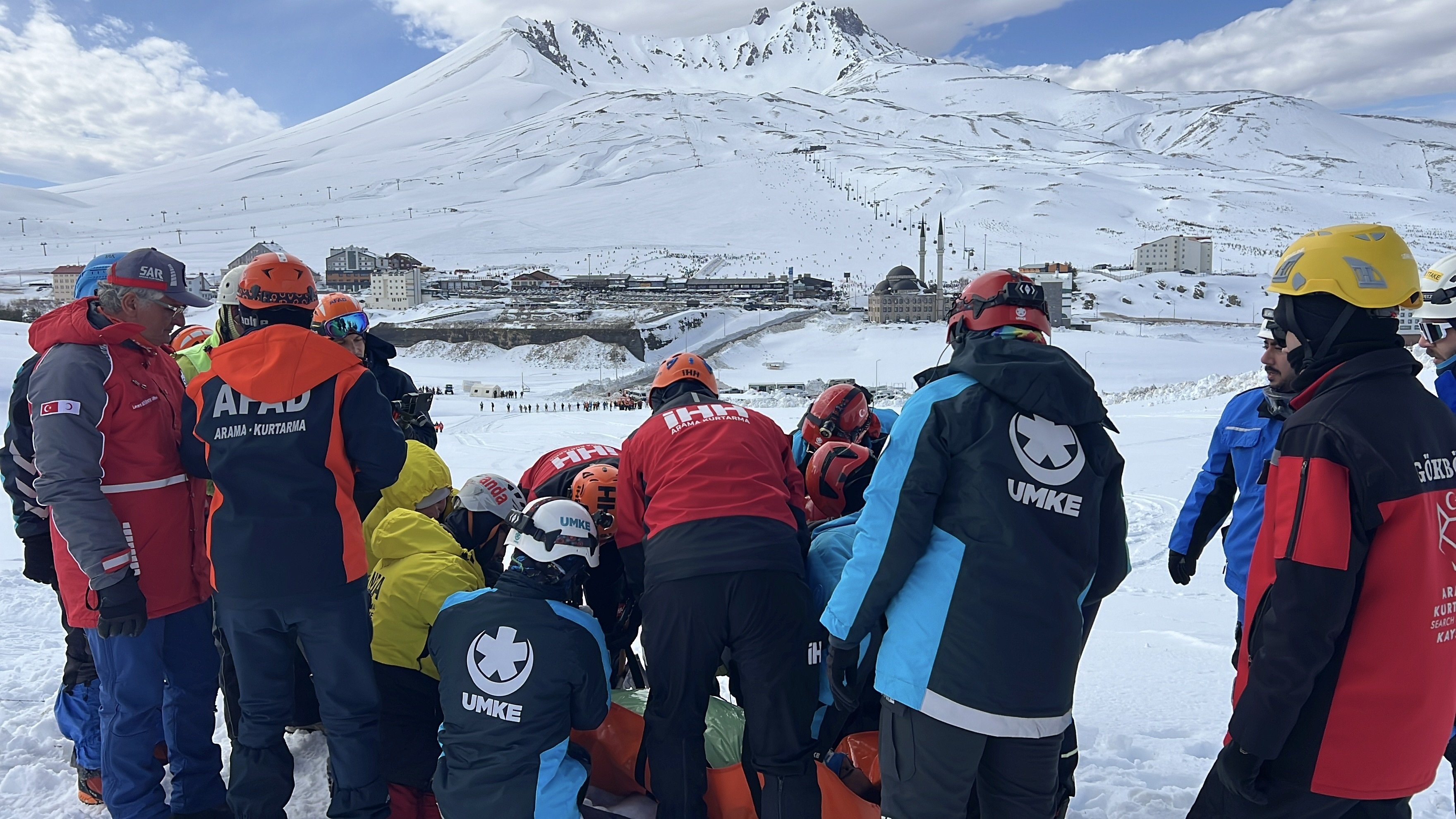 Erciyes çığ tatbikatı saha çalışması